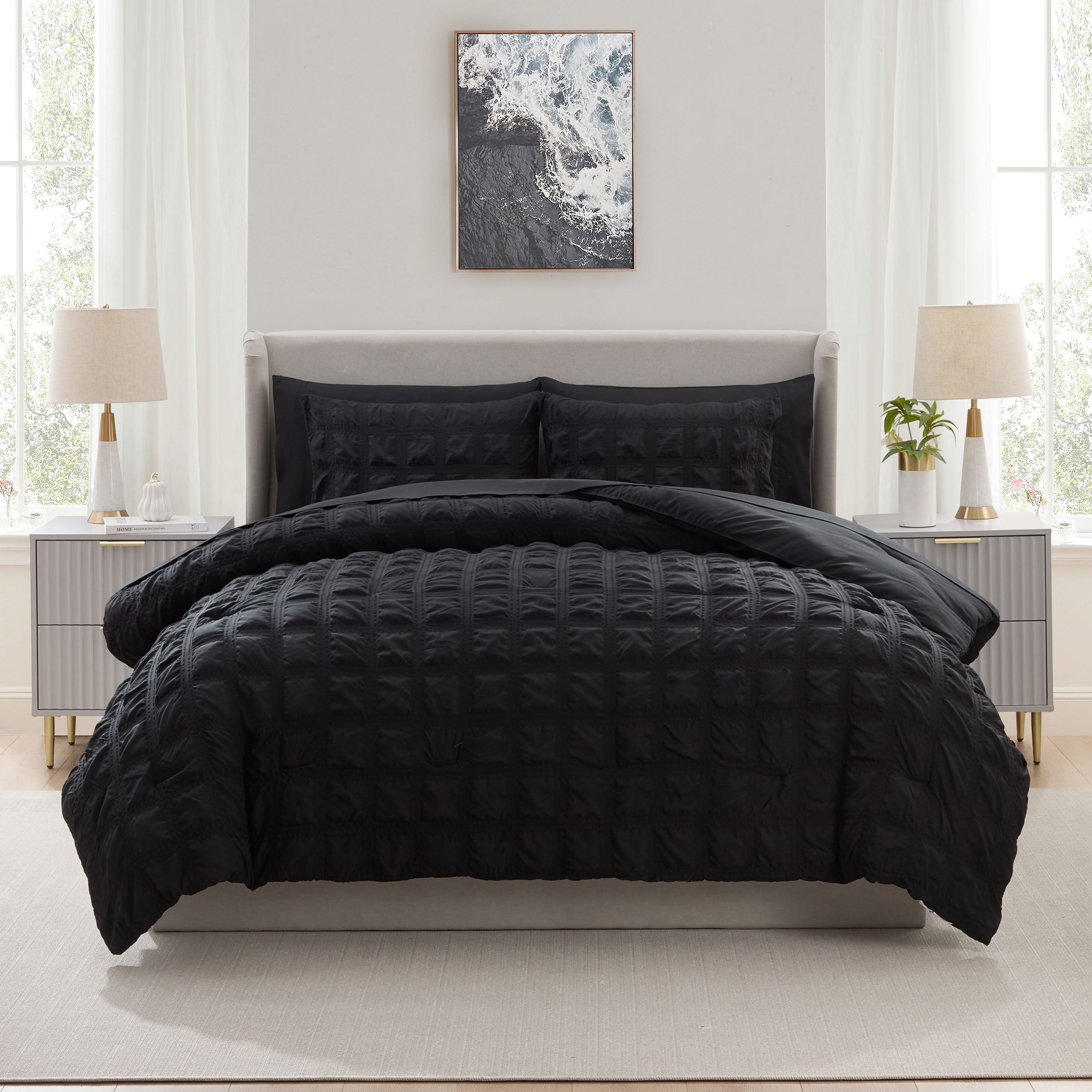 Hypoallergenic Cloud Queen Comforter Set, Seersucker Queen Size Comforter Set, 7-Pc All Season Bedding Comforter Set, Black - All-Season Down Alternative Comforter Insert Detail