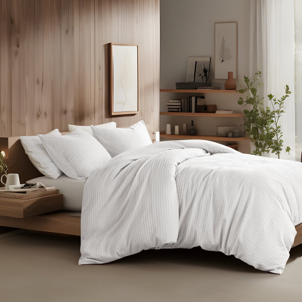 Fluffy Down Alternative Comforter Sets Twin/Twin-XL, 2 Piece Soft Bedding Sets, Off-White Comforter Bed Set with Pillow Shams - All-Season Down Alternative Comforter Insert Detail