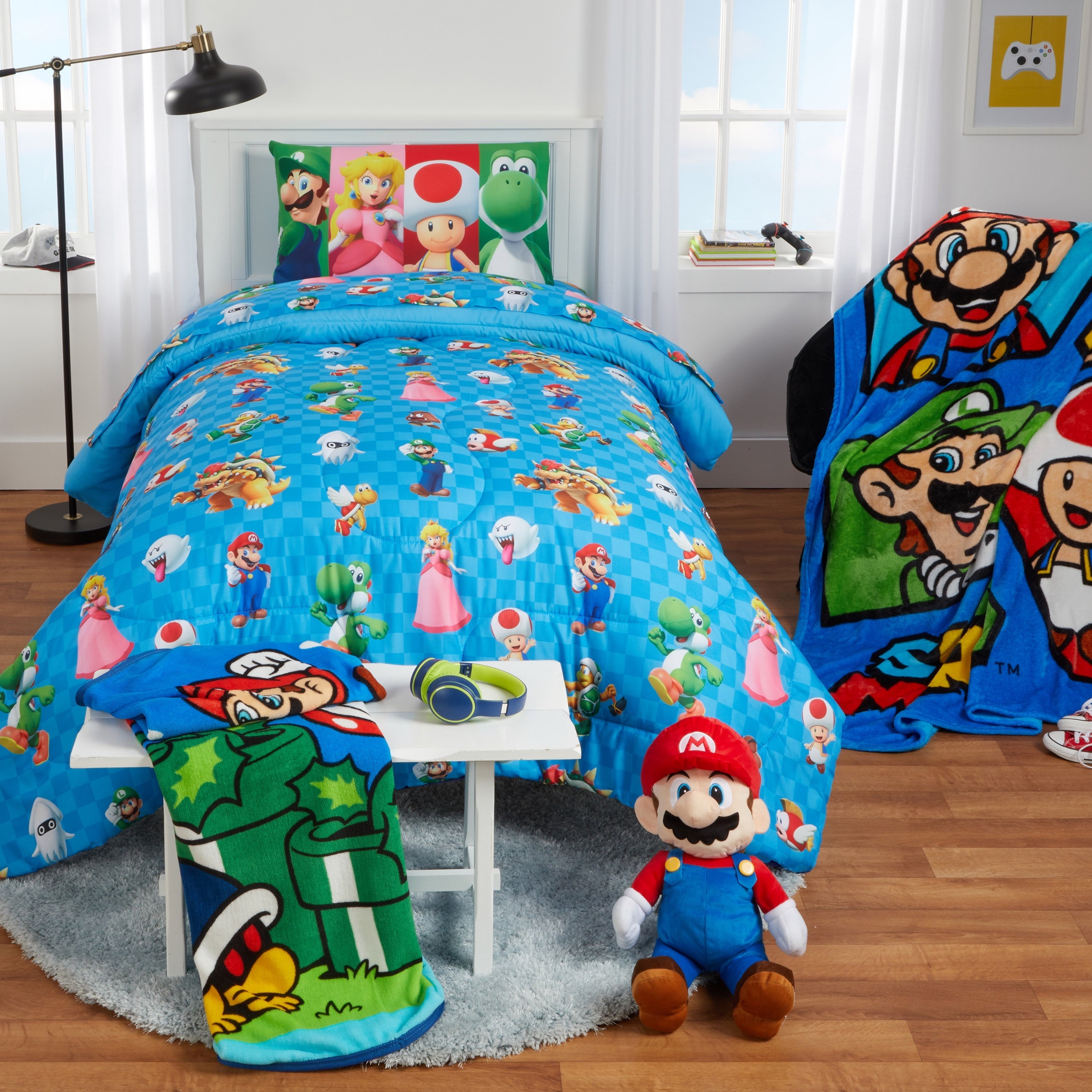 Heavyweight Warmth Kids Comforter and Pillowcase, 2-Piece Set, Twin/Full, Reversible - Cloud-Like Soft Lightweight Bed Comforter Detail