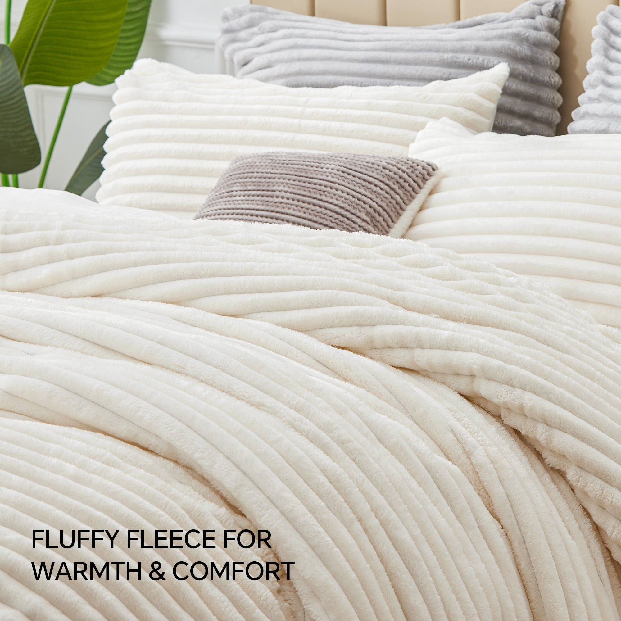 Fluffy Down Alternative Fleece Queen Comforter Set -Super Soft & Warm Fluffy White Bedding, Luxury Fuzzy Heavy Bed Set for Winter with 2 Pill... - Luxurious Quilted Duvet Cover Set Detail