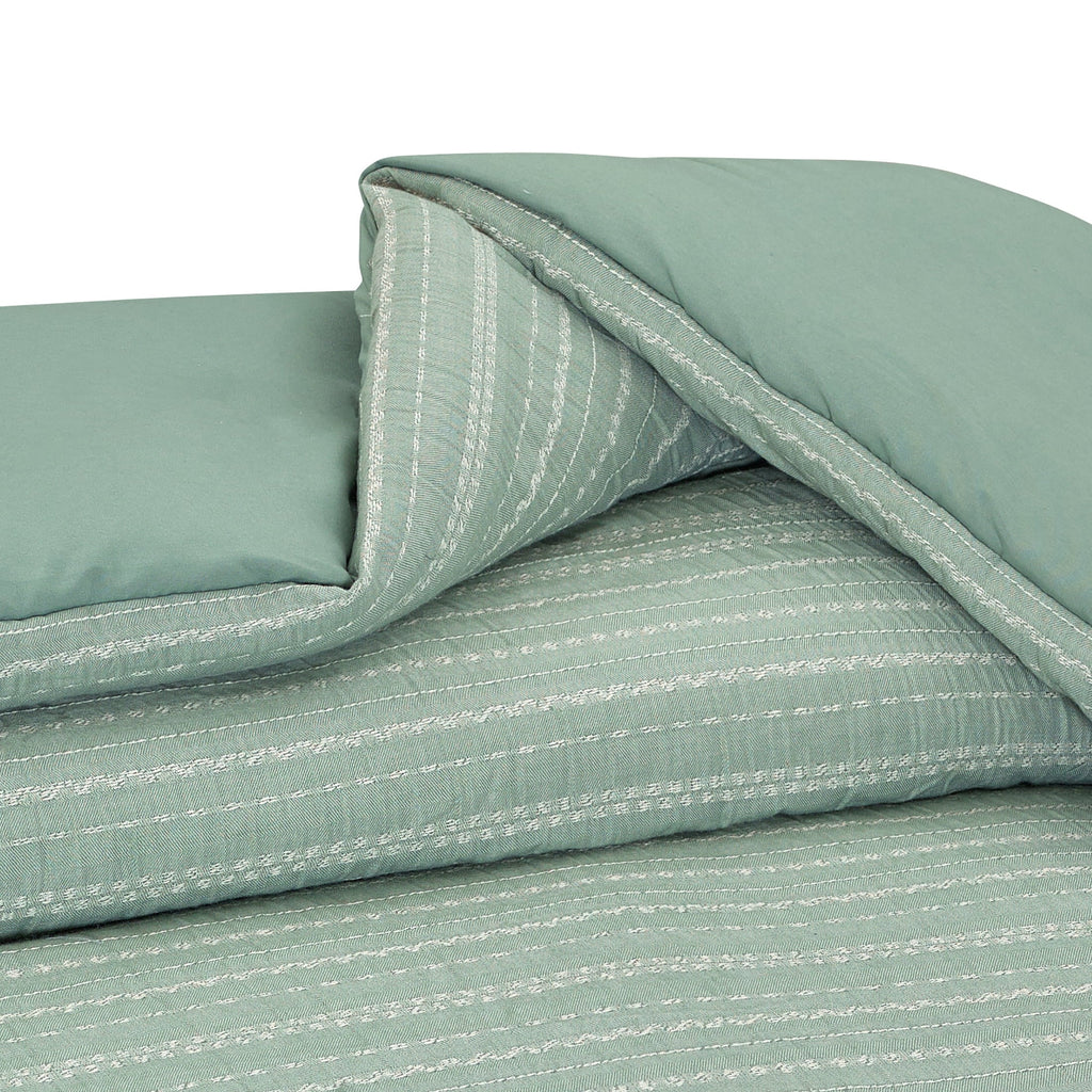 All-Season Crafted Woven 3-Piece Comforter Set, Green River, Full Queen, All Ages - All-Season Down Alternative Comforter Insert Detail