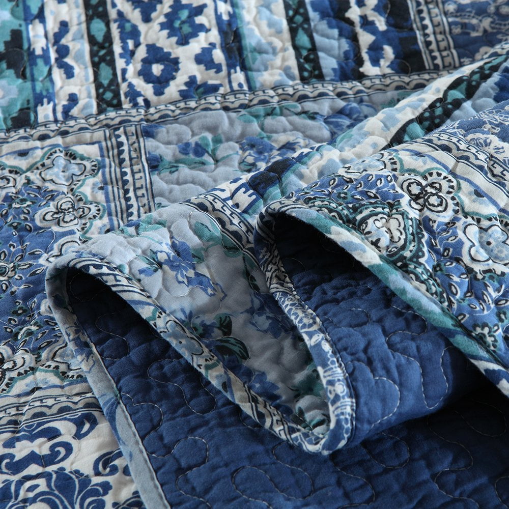 All-Season Quilt Comforter Cotton Bedding Set With Shams, Vintage Blue, King - Luxurious Quilted Duvet Cover Set Detail