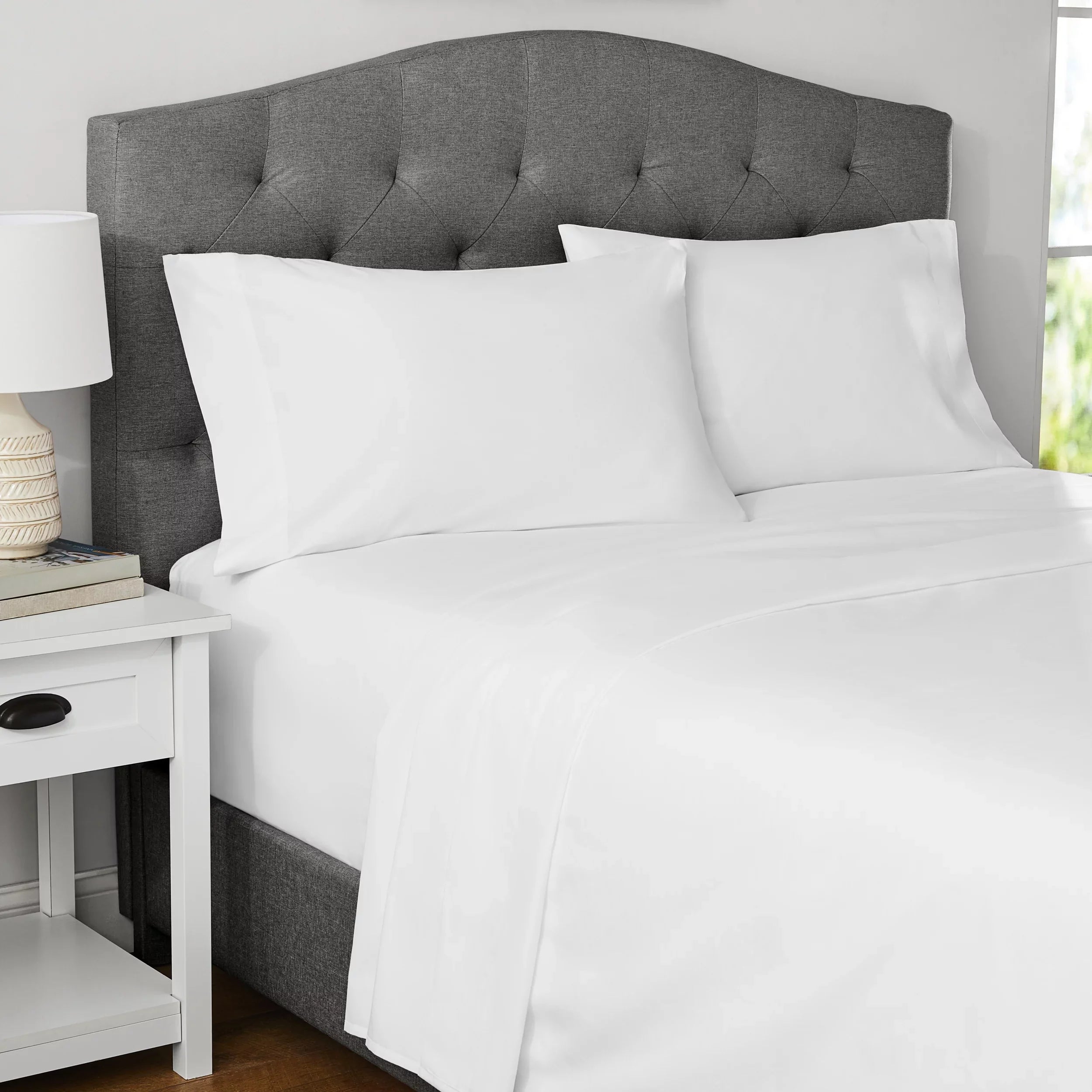 Cooling Sateen 4-Piece 300 Thread Count White Cotton Blend Percale Bed Sheet Set, Queen - Premium Ultra-Soft Pillowcase Pair for Sleeping Detail