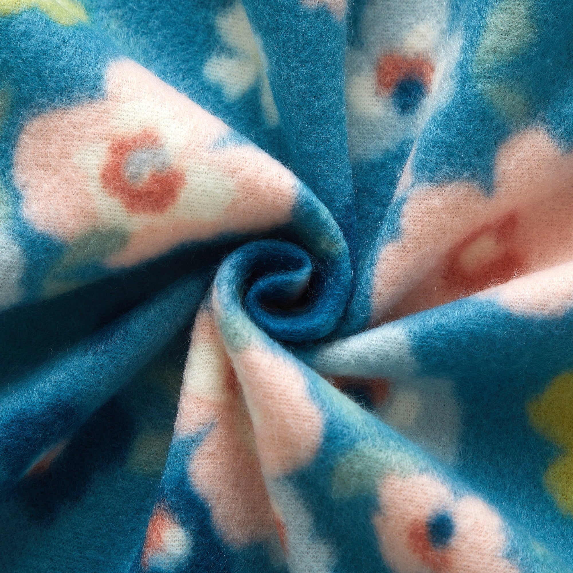 Decorative Knitted Cozy Fleece Throw Blanket Delightful Floral 50" x 60", All Ages - Super Soft Reversible Sherpa Flannel Blanket Detail