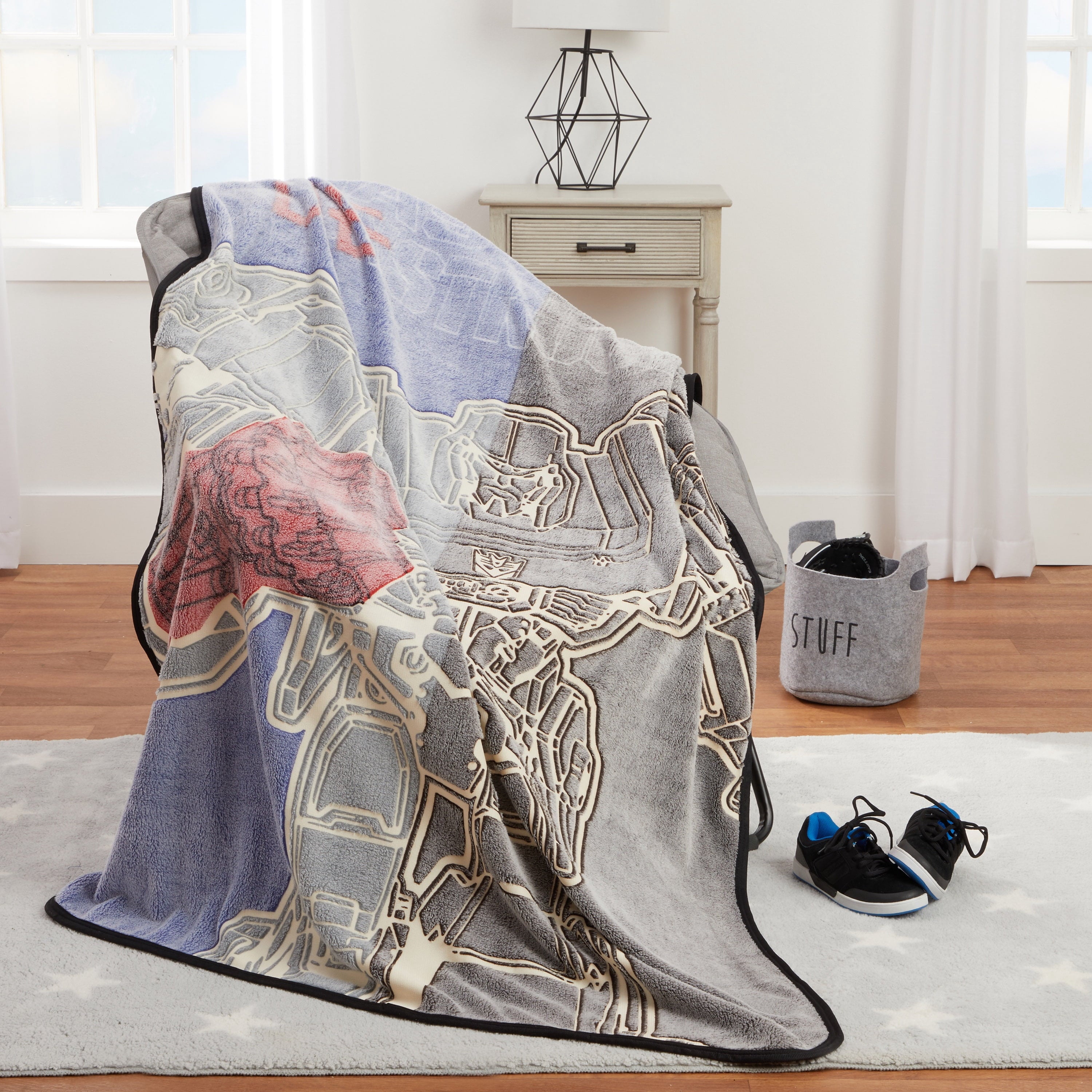 Cozy Fleece Kids Fleece Throw Blanket, 46x60, Glows-In-The-Dark - Super Soft Reversible Sherpa Flannel Blanket Detail