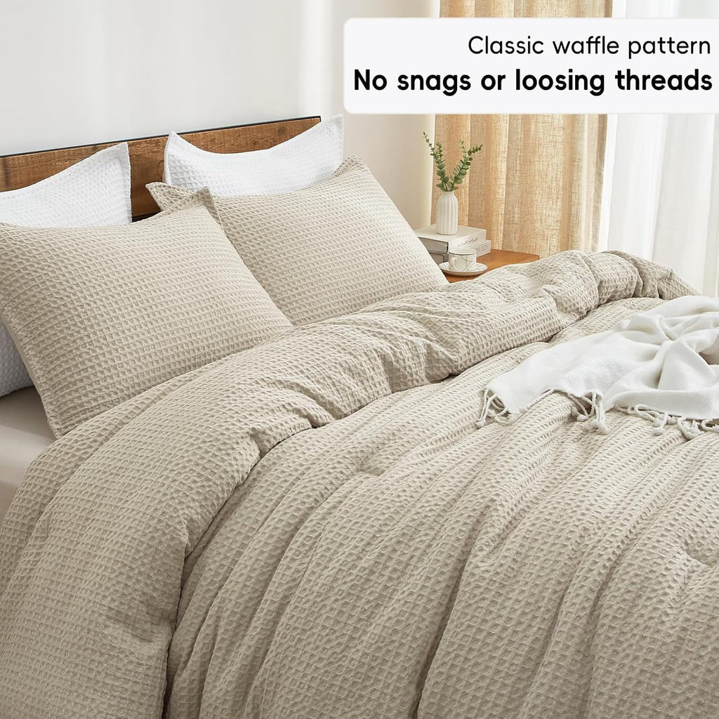 All-Season 3-Piece Waffle Weave Comforter Set Queen Size, Lightweight Comfy Bedding Set for All Season, Ultra Soft Textured 1 Co... - Cloud-Like Soft Lightweight Bed Comforter Detail