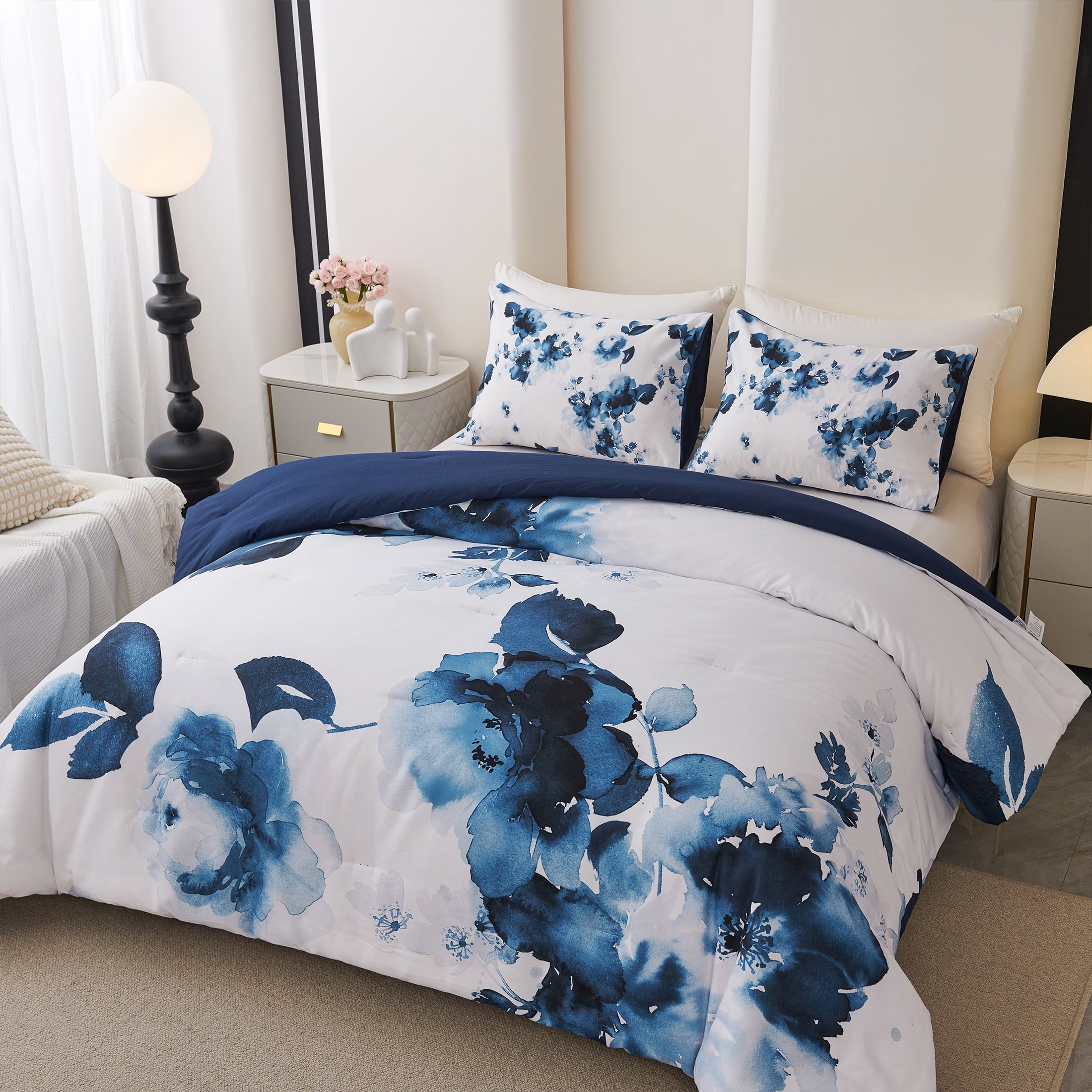 Fluffy Down Alternative 3 Pieces Blue and White Floral Comforter Set King Size, Flower Bedding with Watercolor Flowers Pattern for Women, Rev... - Cloud-Like Soft Lightweight Bed Comforter Detail