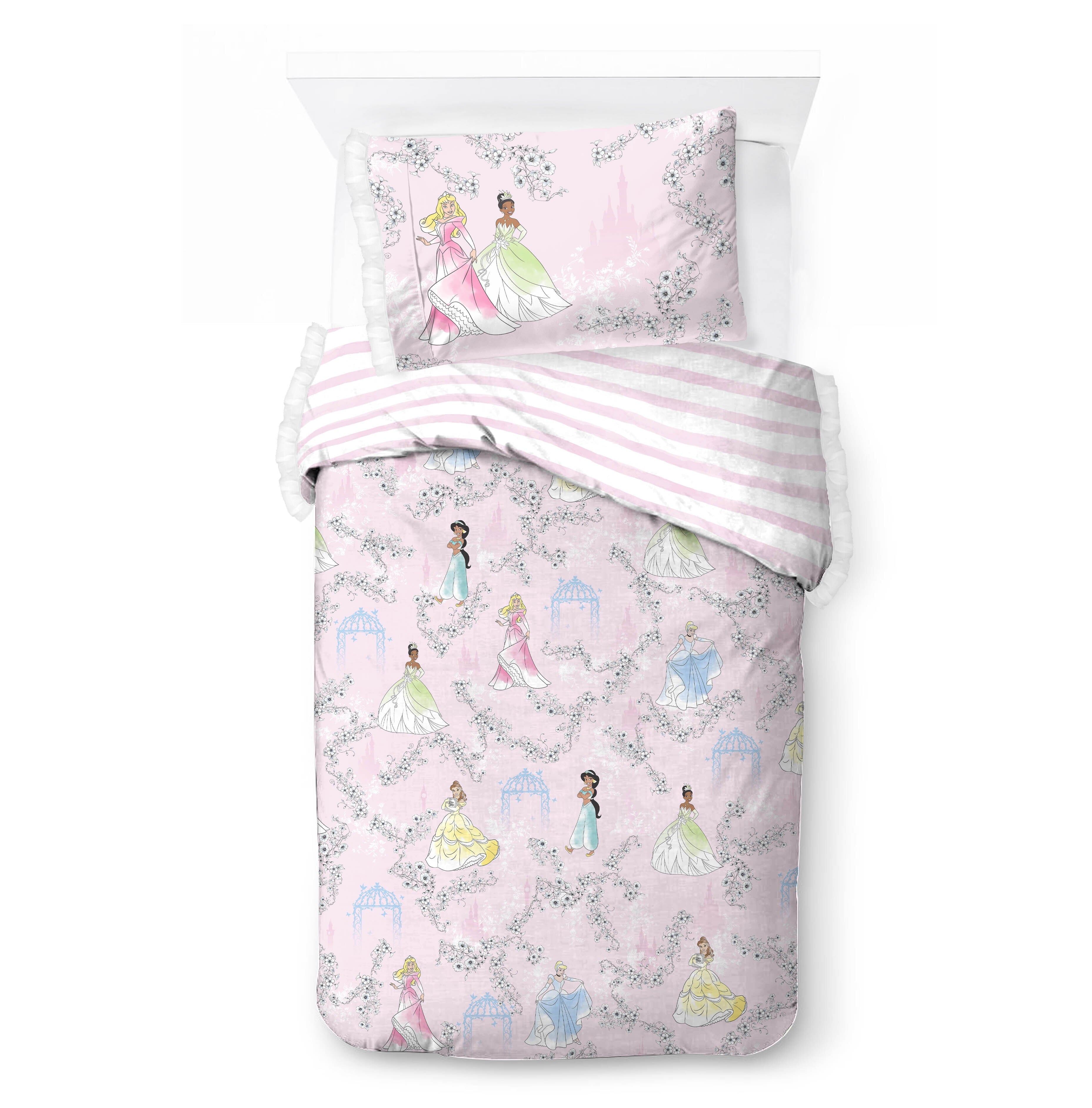 Heavyweight Warmth Princess Floral Gardens 2-Piece Twin/Full Reversible Comforter Set, Polyester Microfiber, Pink & White - Luxurious Quilted Duvet Cover Set Detail