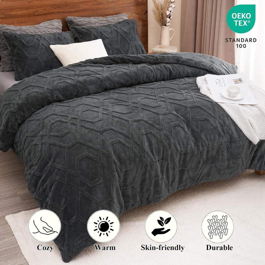 Heavyweight Warmth Warm Sherpa Fleece Queen Comforter Set, 3D Tufted Fluffy Dark Grey Bedding for Winter, Soft 3 Pieces Shaggy Bed Set, ... - All-Season Down Alternative Comforter Insert Detail