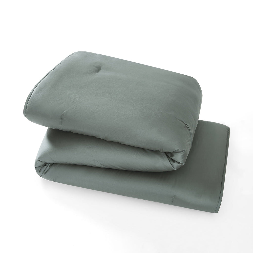 All-Season 3-Piece 400 Thread Count Flag Stone Green Cotton Lyocell Blend Comforter Set, Adult King - Luxurious Quilted Duvet Cover Set Detail