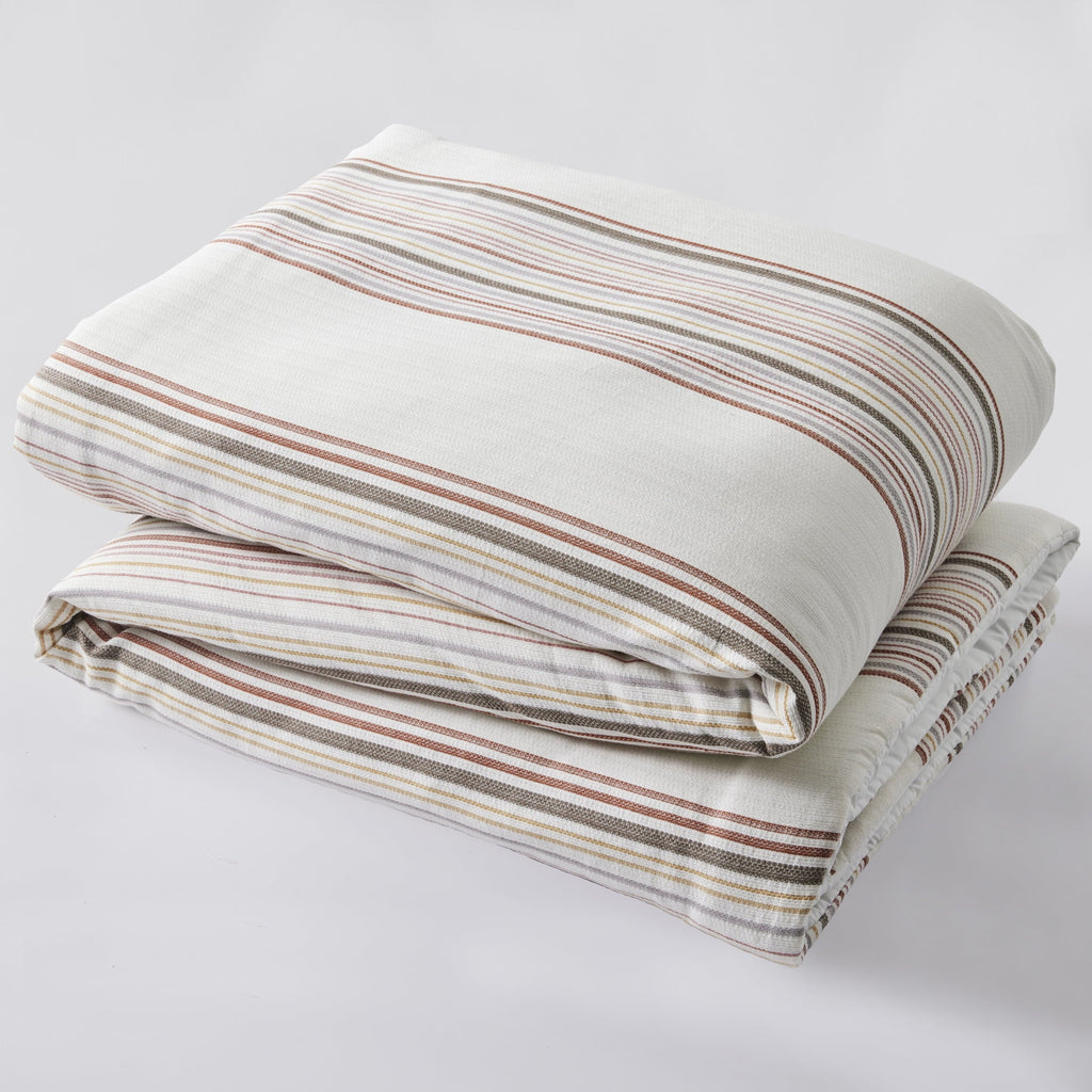 Hypoallergenic Cloud 3-Piece Red Yarn Dye Stripe Comforter Set, Full/Queen - Cloud-Like Soft Lightweight Bed Comforter Detail