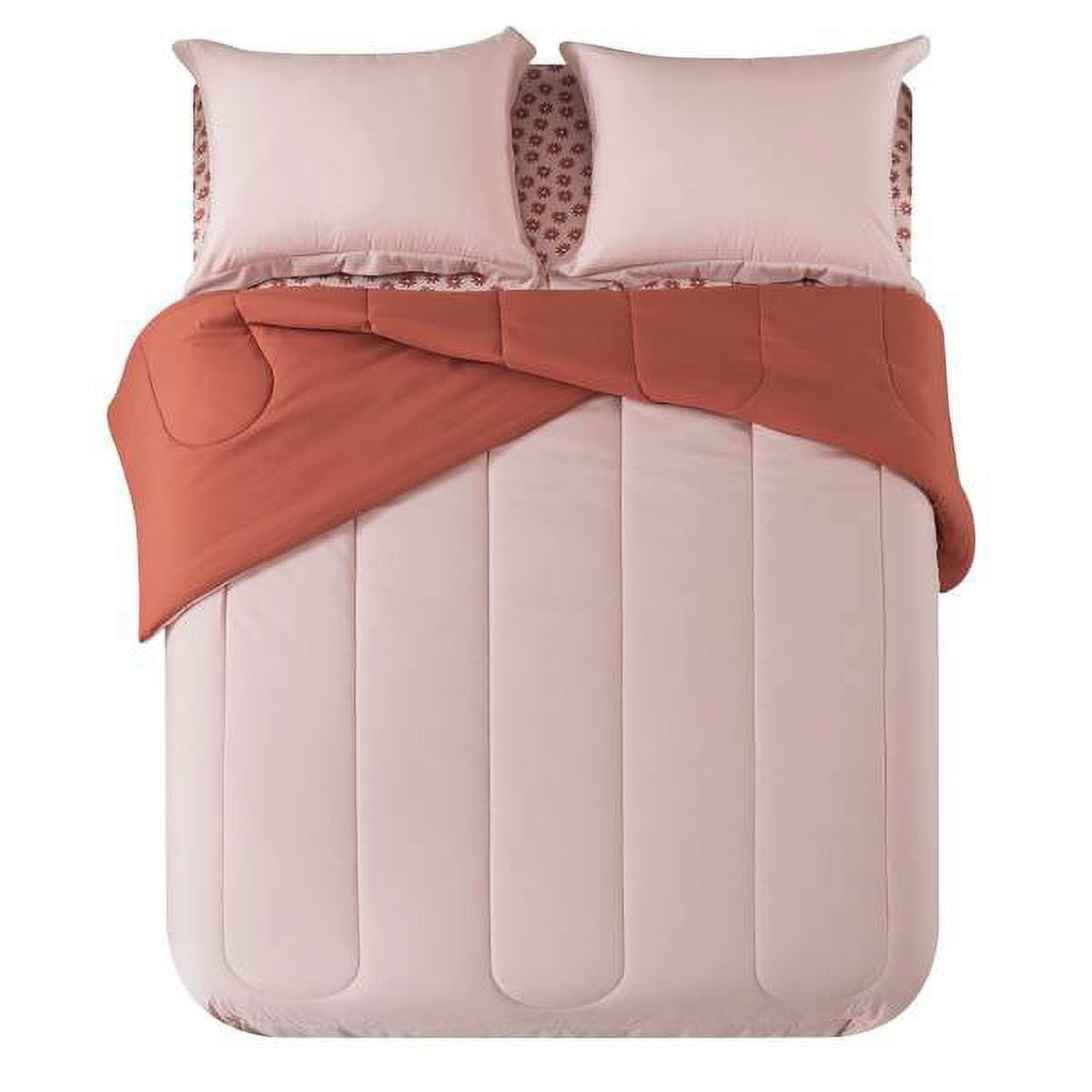 Hypoallergenic Cloud 7-Piece Reversible Bed in a Bag Comforter Set with Sheets, Pink, Queen - Hypoallergenic Ultra-Fluffy Quilt for Winter Detail