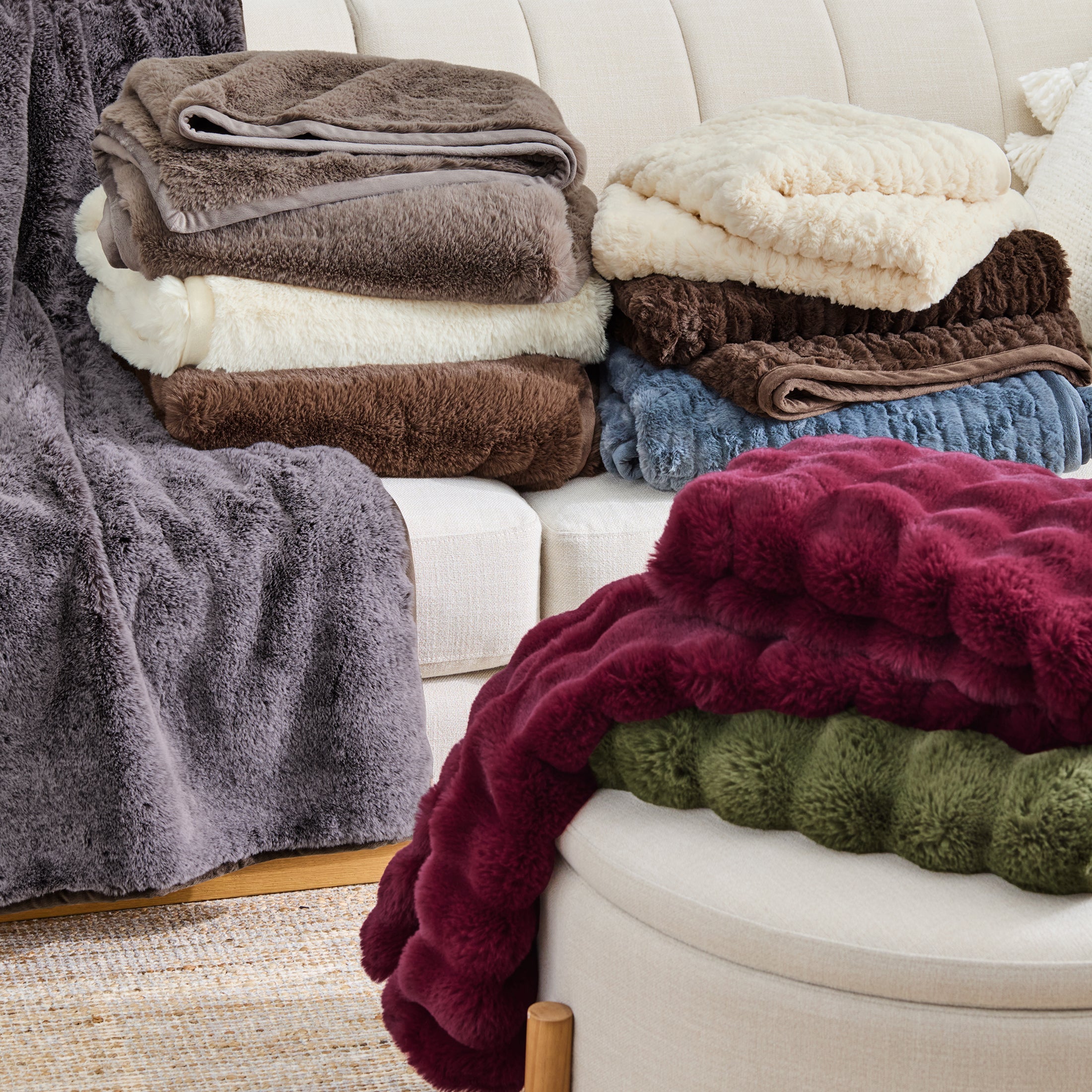 Cozy Fleece Grey Faux Fur Ultra Soft Luxury Oversized Throw Blanket 50" x 72", Grey Bisque - Super Soft Reversible Sherpa Flannel Blanket Detail