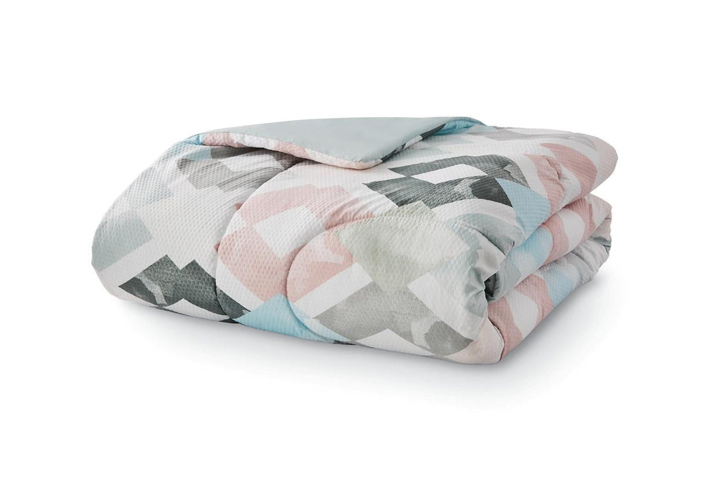 Heavyweight Warmth Reversible Marble Diamond 8-Piece Bed in a Bag Bedding Set, Twin/Twin XL - All-Season Down Alternative Comforter Insert Detail
