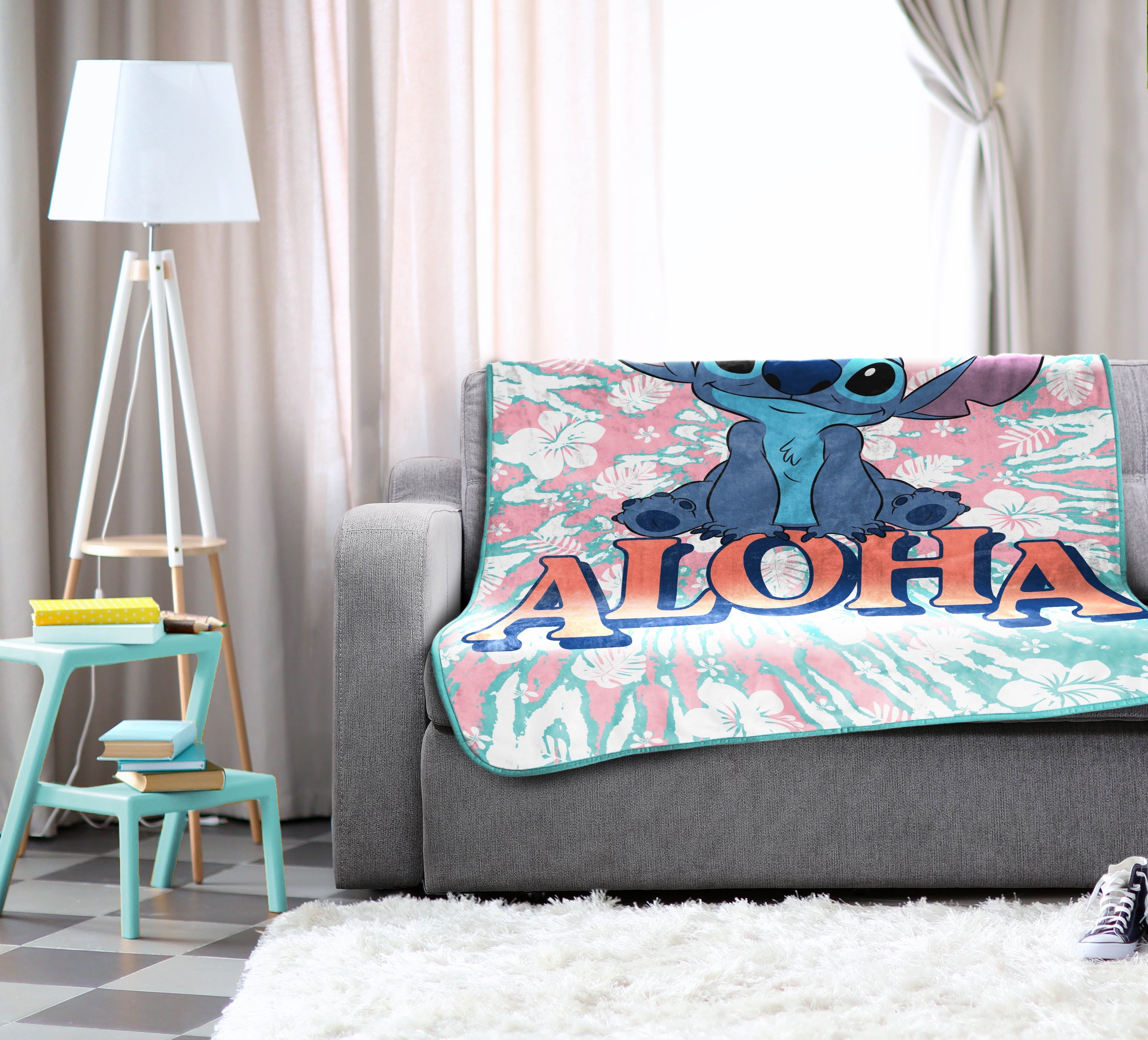 Reversible Sherpa Lilo and Stitch Kids Throw Blanket, 46 x 60, Microfiber, Blue, Disney - Cozy Fleece Throw Blanket for Couch & Bed Detail