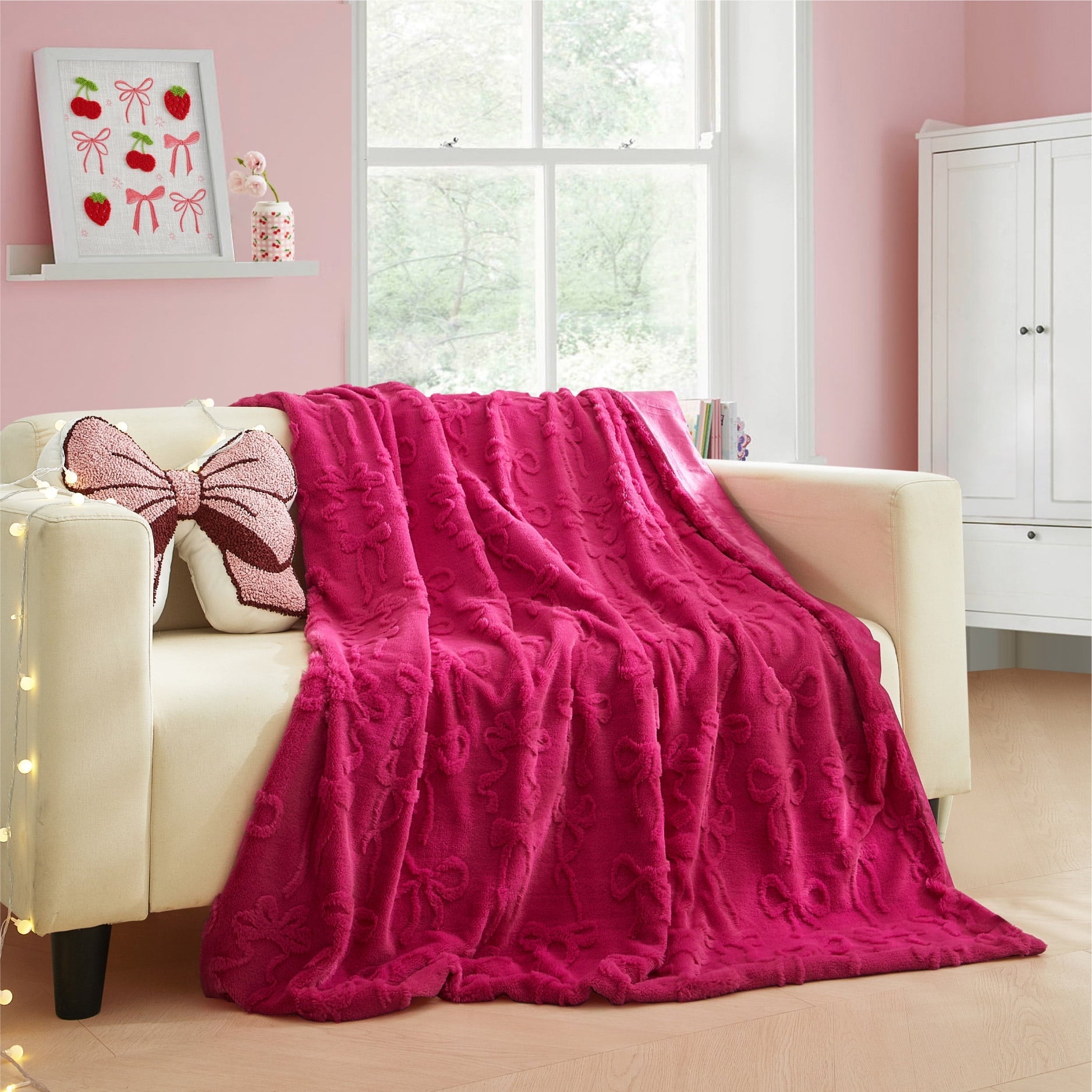 Lightweight Warm Gen Z 50" x 60"Carved Bow Faux Fur Throw - Cozy Fleece Throw Blanket for Couch & Bed Detail