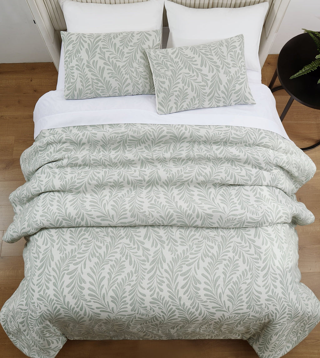 Fluffy Down Alternative Botanical 3-Piece Comforter Set, Green, Full Queen, All Ages - Cloud-Like Soft Lightweight Bed Comforter Detail