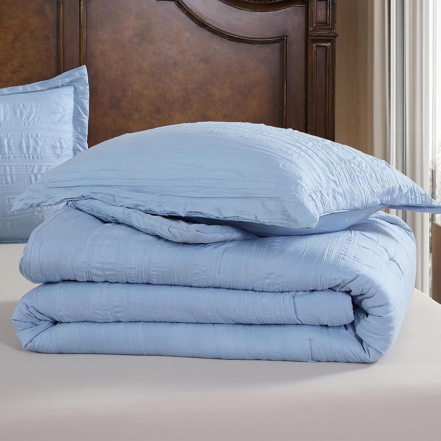 Fluffy Down Alternative Queen Comforter Set Chambray Blue, 3 Pieces Comforter Set, All Season Lightweight Soft Embossed Bedding (86" x 88" Co... - Luxurious Quilted Duvet Cover Set Detail