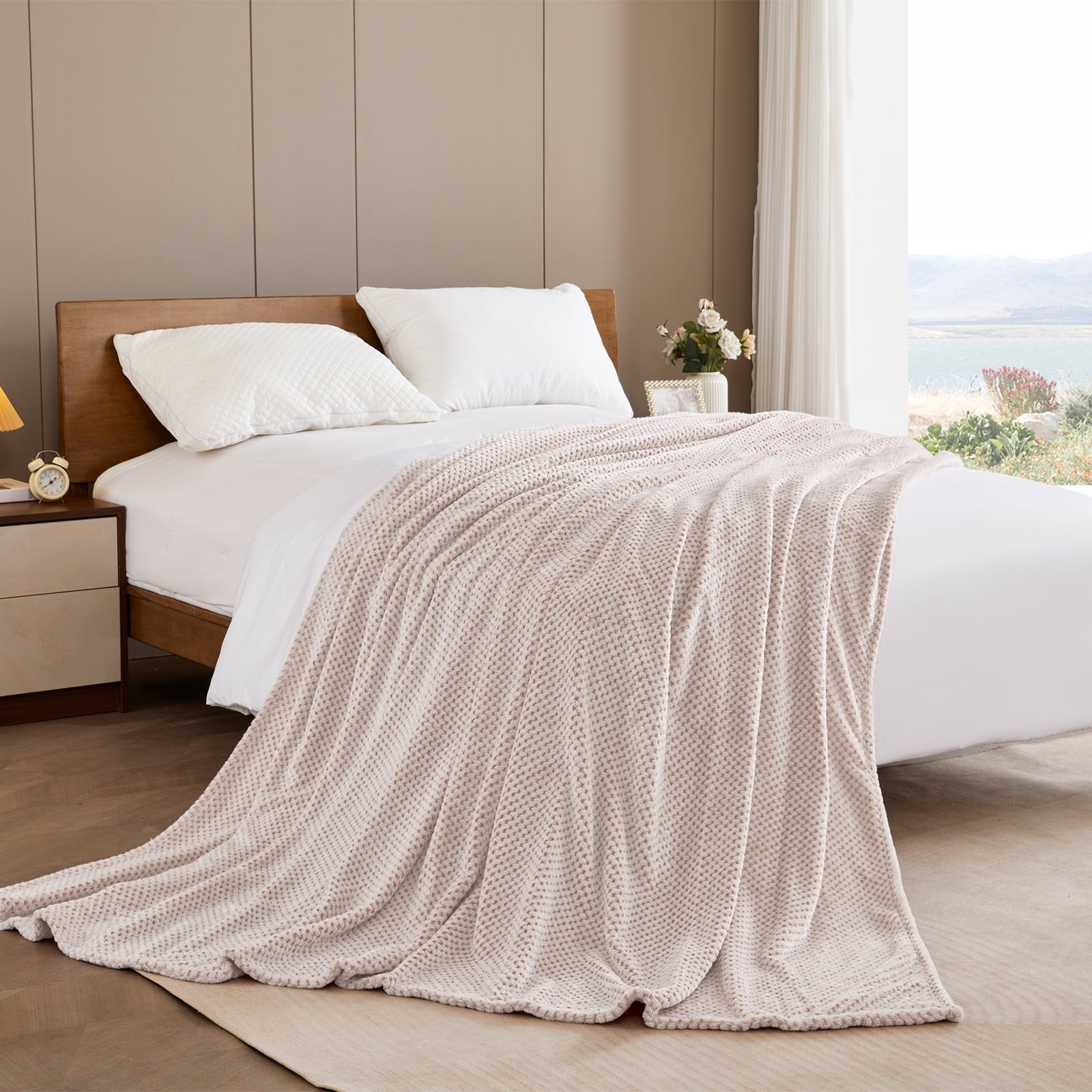 Lightweight Warm Waffle Textured Mixed Camel Fleece Blanket, Super Soft and Warm 50"x70" Throw Blanket for Couch, Cozy, Fuzzy and Ligh... - Super Soft Reversible Sherpa Flannel Blanket Detail