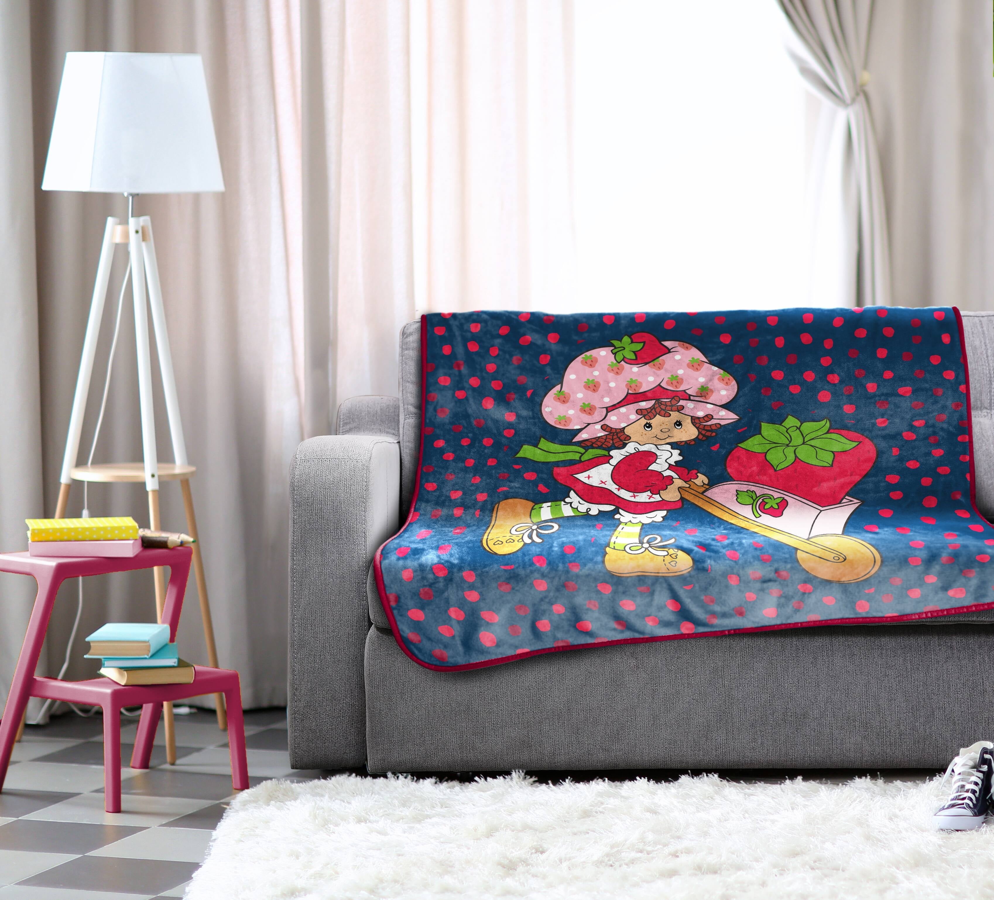 Super Soft Flannel Strawberry Shortcake Berry Meadows 46" x 60" Coral Fleece Throw Blanket, Kids, Polyester, Navy - Cozy Fleece Throw Blanket for Couch & Bed Detail