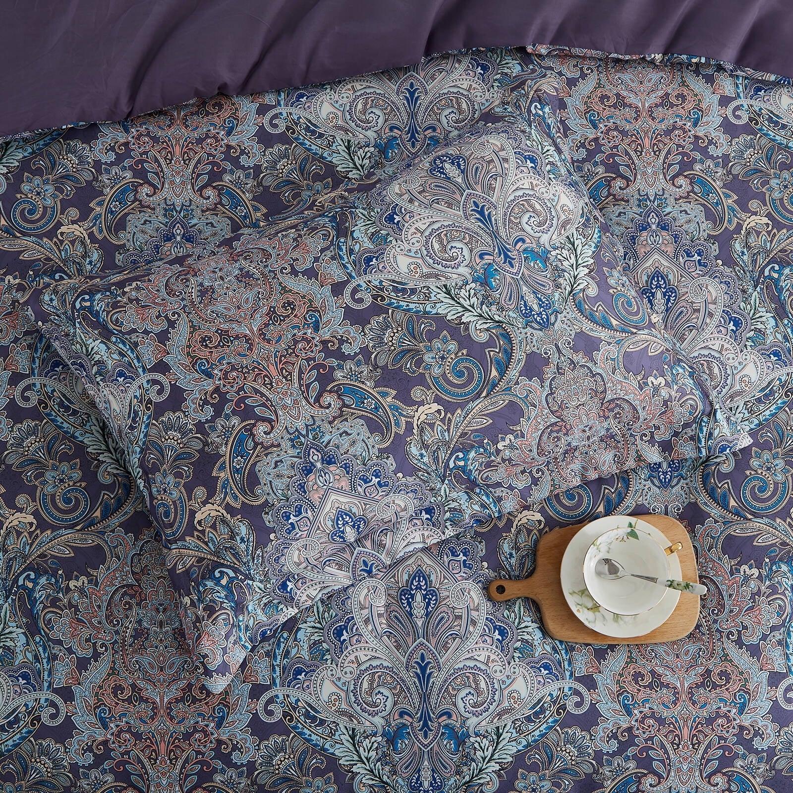 Heavyweight Warmth Boho Paisley Print Luxury Comforter Bed in a Bag Set Queen Size, Vintage Floral Medallions Microfiber Bedding Set - All-Season Down Alternative Comforter Insert Detail