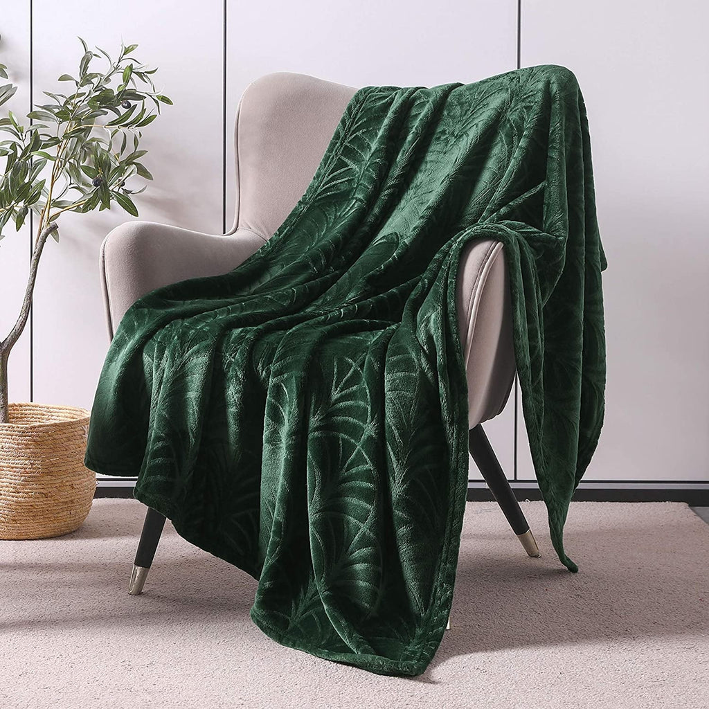 Decorative Knitted Fleece Throw Blanket for Couch, Soft Fluffy Sofa Bed Blanket with Vintage Pattern for All Season, Warm and Lightweigh... - Luxury Knitted Decorative Throw Blanket with Fringes Detail