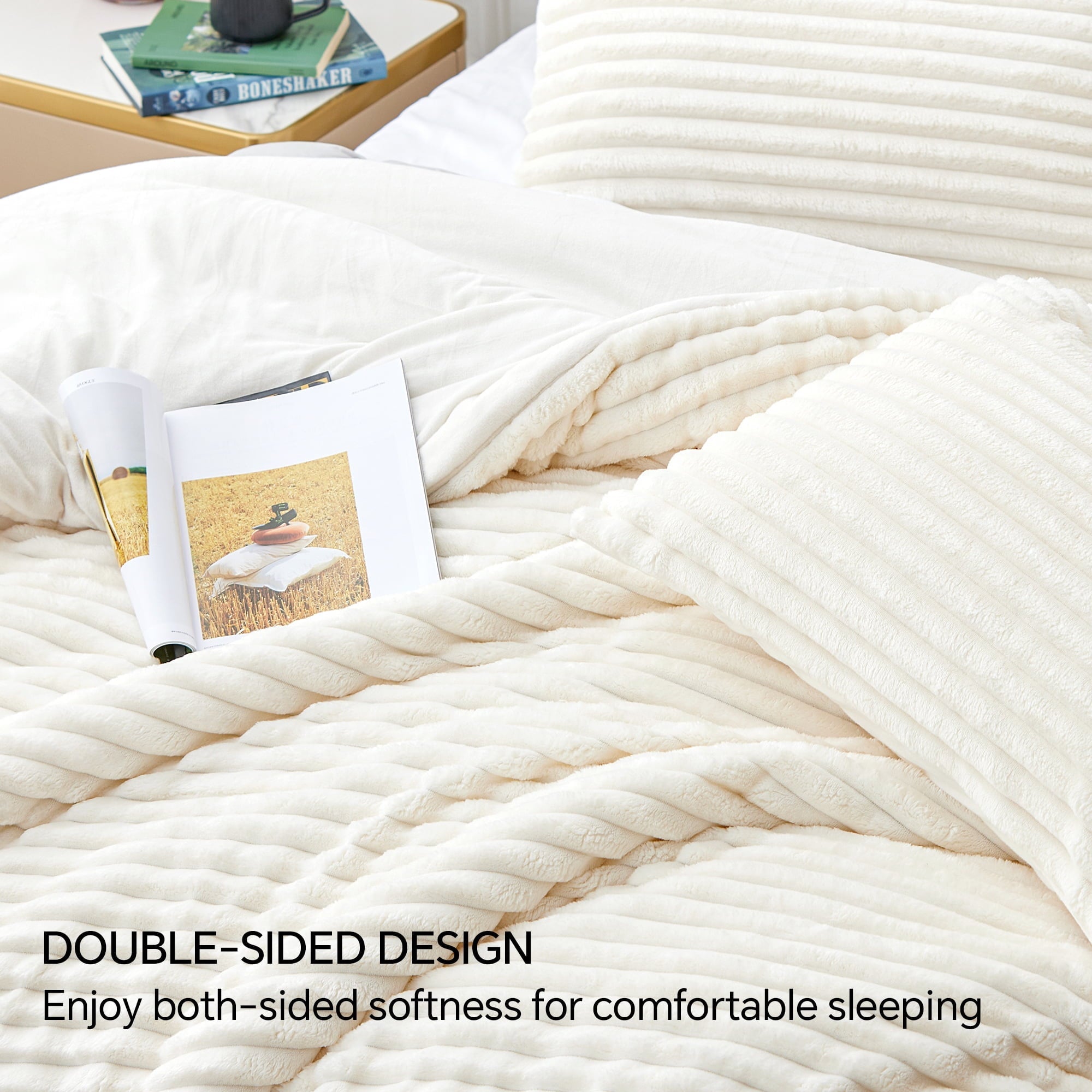 Fluffy Down Alternative Fleece Queen Comforter Set -Super Soft & Warm Fluffy White Bedding, Luxury Fuzzy Heavy Bed Set for Winter with 2 Pill... - Luxurious Quilted Duvet Cover Set Detail