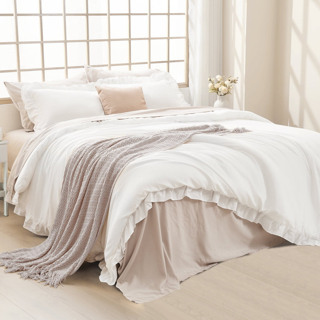 All-Season Queen Comforter Set White, 3 Pieces Soft Fluffy Farmhouse Ruffle Bedding Comforter Sets for Queen Bed, All Season Lig... - Cloud-Like Soft Lightweight Bed Comforter Detail