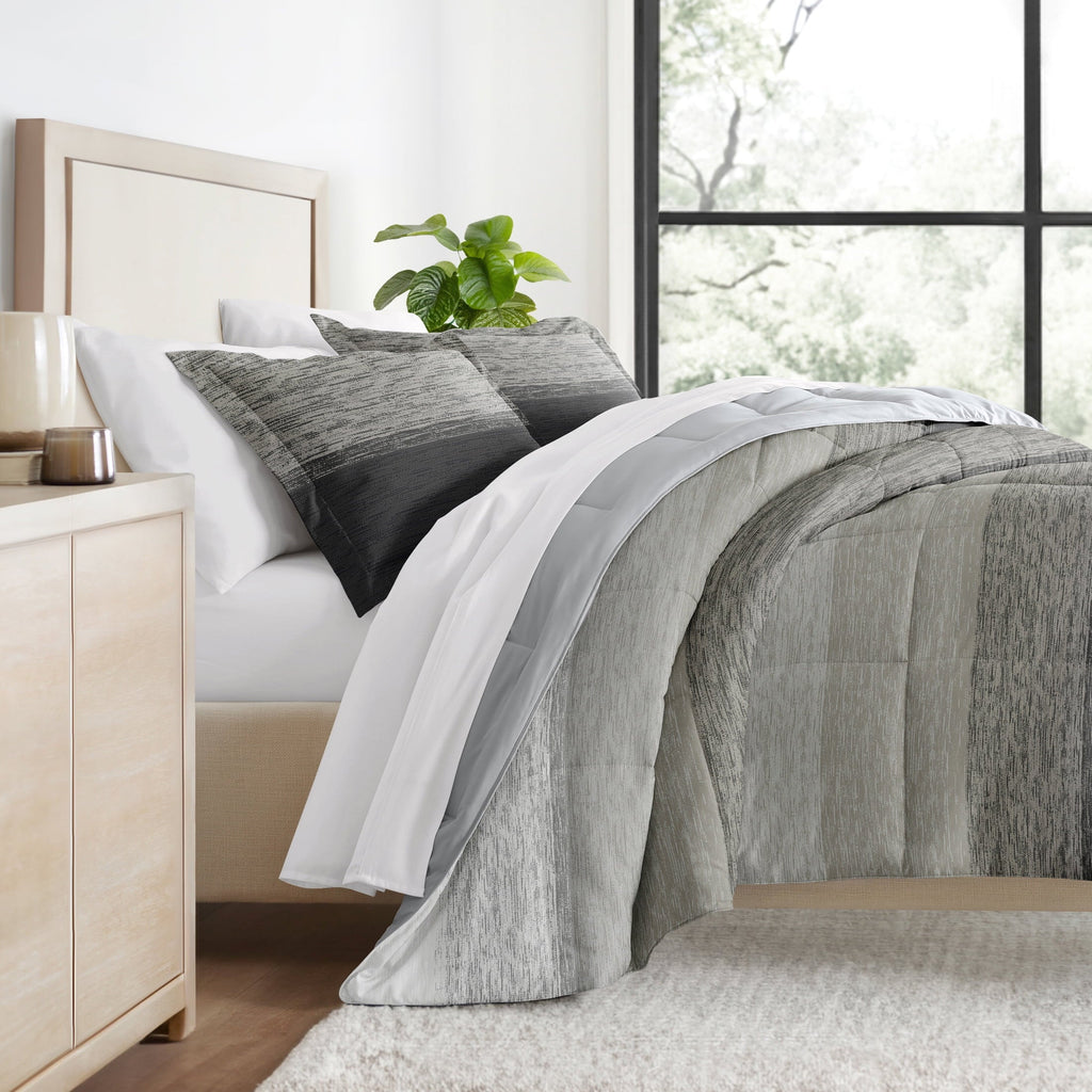 All-Season All Season Ultra Soft Comforter Set Lightweight Bedding in Gray/Black Ombre for Full/Queen Size - All-Season Down Alternative Comforter Insert Detail