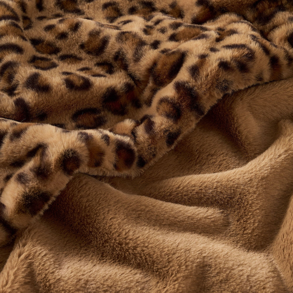 Reversible Sherpa Leopard Print Throw Blanket Soft Cozy Fluffy Plush Cheetah Print Blanket for Home Decor,50"x60",Brown - Super Soft Reversible Sherpa Flannel Blanket Detail