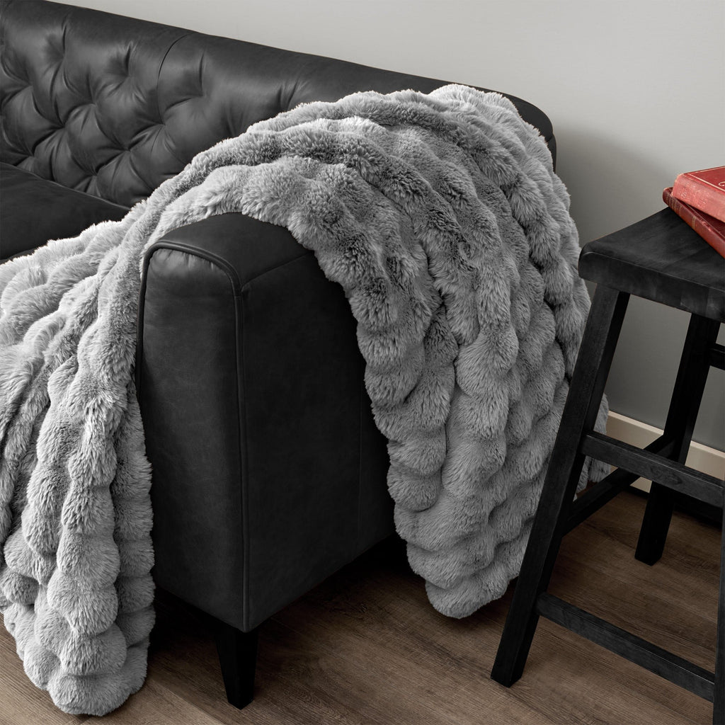Super Soft Flannel Serenade Gray Textured Faux Fur Throw Blanket, 50 x 70 - Super Soft Reversible Sherpa Flannel Blanket Detail