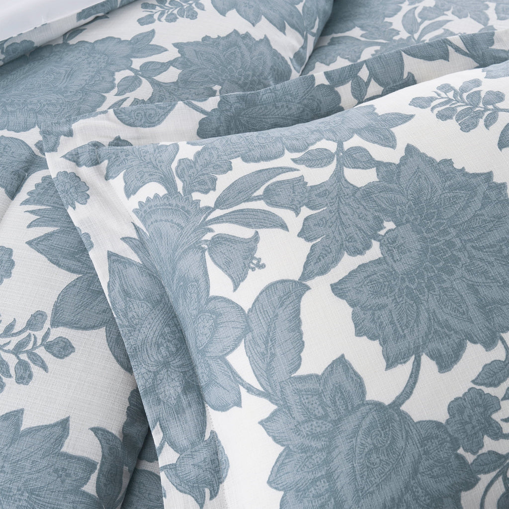 Fluffy Down Alternative Veronica 3-Piece Blue Floral Cotton Slub Comforter Set, King - Hypoallergenic Ultra-Fluffy Quilt for Winter Detail