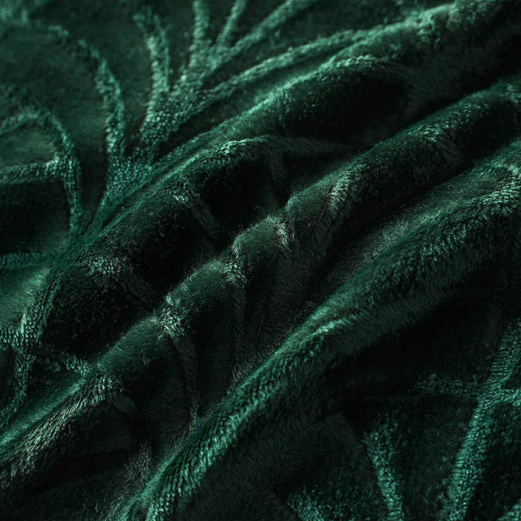 Decorative Knitted Fleece Throw Blanket for Couch, Soft Fluffy Sofa Bed Blanket with Vintage Pattern for All Season, Warm and Lightweigh... - Luxury Knitted Decorative Throw Blanket with Fringes Detail