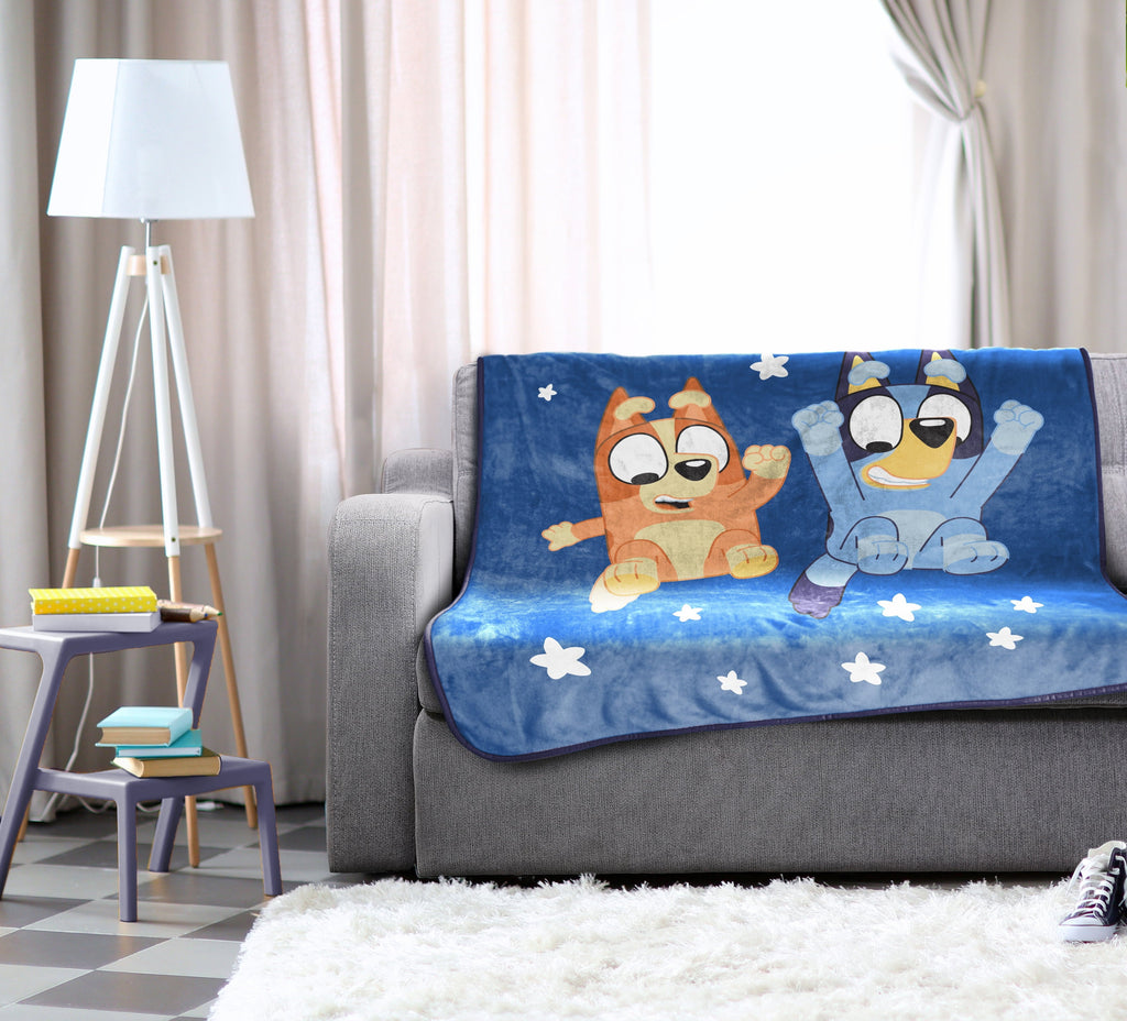 Lightweight Warm In The Dream Kids Throw Blanket, 46 x 60, Microfiber, Blue, BBC Studios Ages 1+ - Cozy Fleece Throw Blanket for Couch & Bed Detail