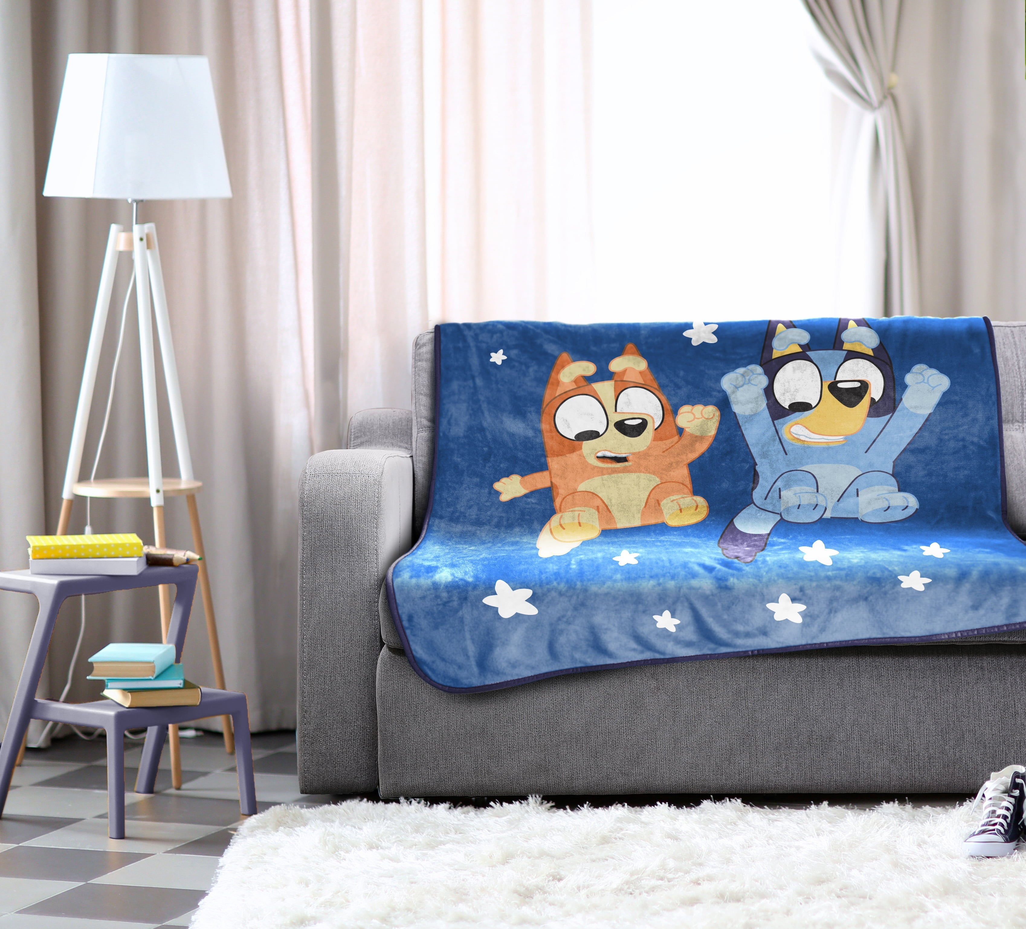 Lightweight Warm In The Dream Kids Throw Blanket, 46 x 60, Microfiber, Blue, BBC Studios Ages 1+ - Cozy Fleece Throw Blanket for Couch & Bed Detail