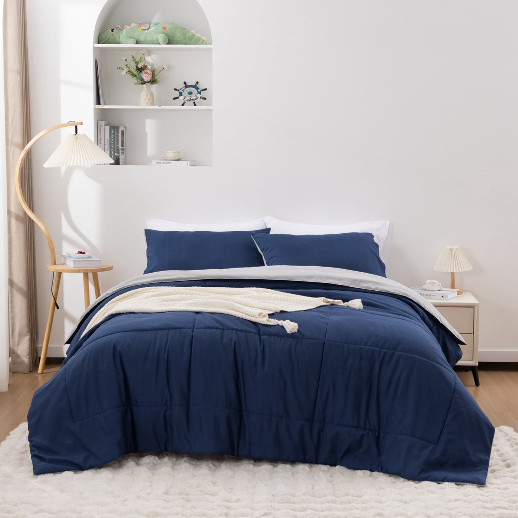 Fluffy Down Alternative Queen Comforter Set All Season Reversible Bed Set with 2 Pillow Cases 3 Pieces Bedding Sets Down Alternative Blue/Gra... - Luxurious Quilted Duvet Cover Set Detail