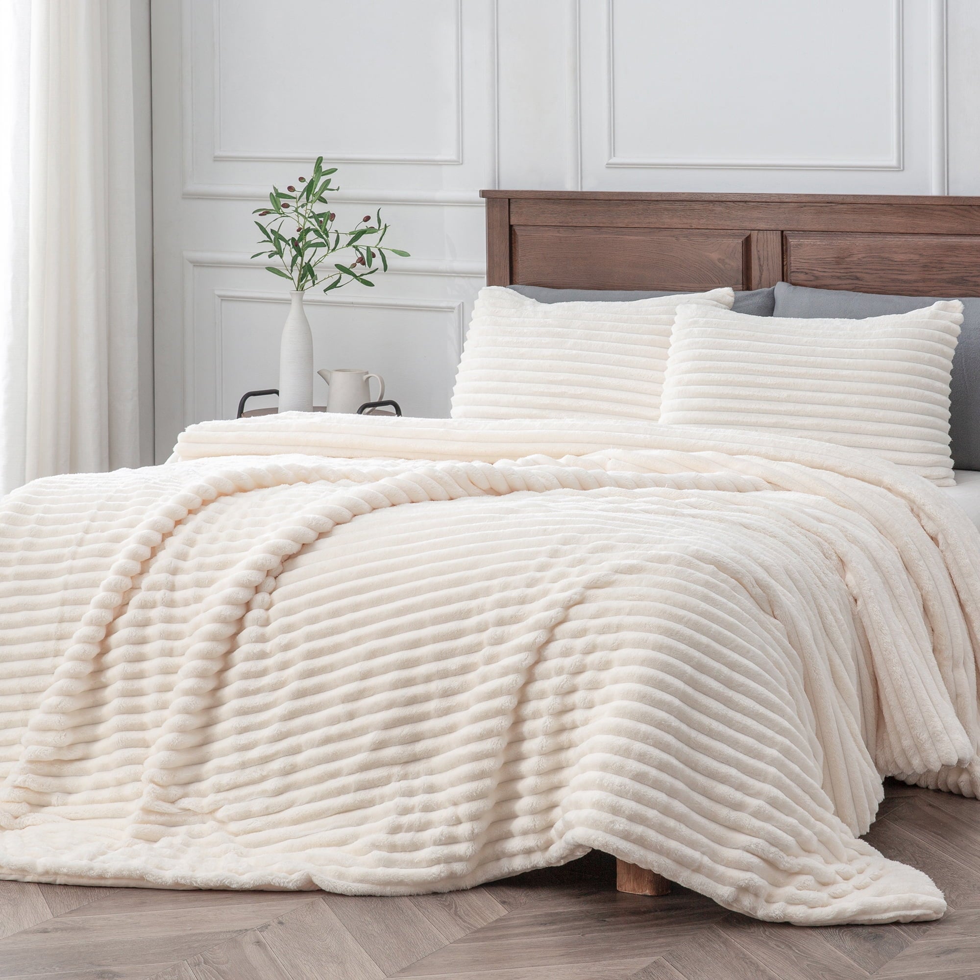 Fluffy Down Alternative Fleece Queen Comforter Set -Super Soft & Warm Fluffy White Bedding, Luxury Fuzzy Heavy Bed Set for Winter with 2 Pill... - Luxurious Quilted Duvet Cover Set - Default Title