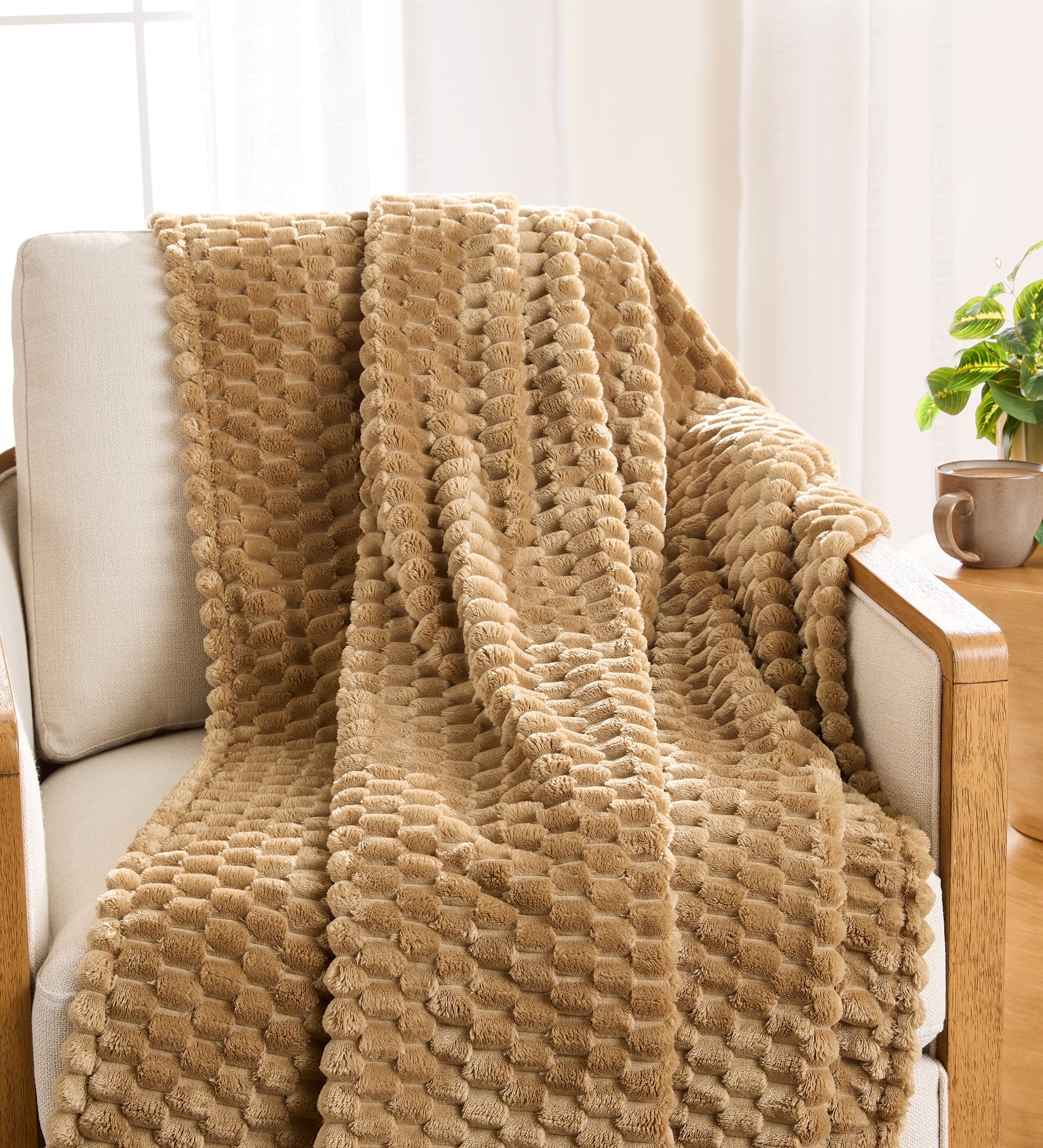 Cozy Fleece Textured Velvet Plush Oversized Throw Blanket in Dark Caramel - Luxury Knitted Decorative Throw Blanket with Fringes - Default Title