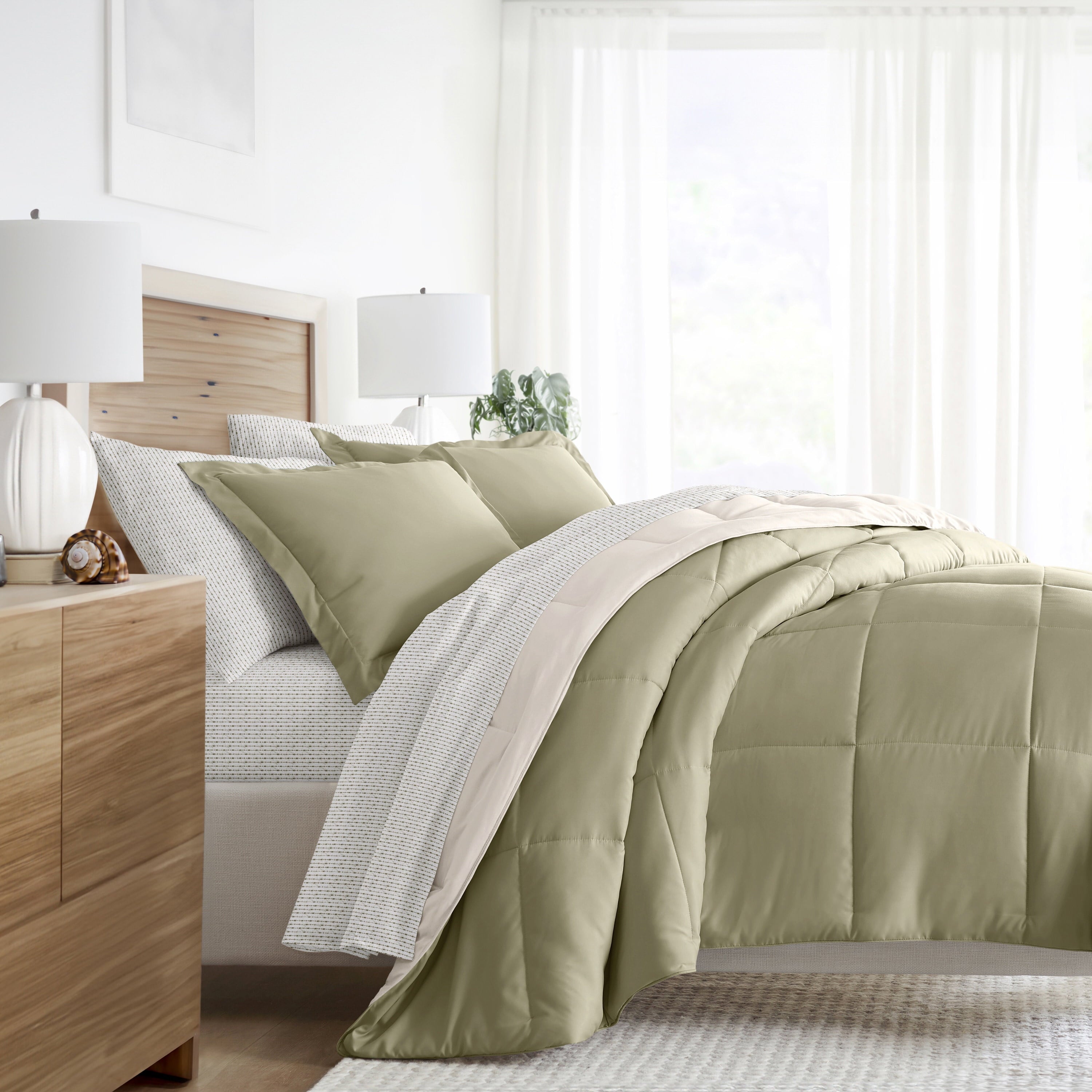 Fluffy Down Alternative 5 Piece Bedding Bundle, Reversible Comforter and Patterned Sheet Set, Twin - Hypoallergenic Ultra-Fluffy Quilt for Winter - Default Title