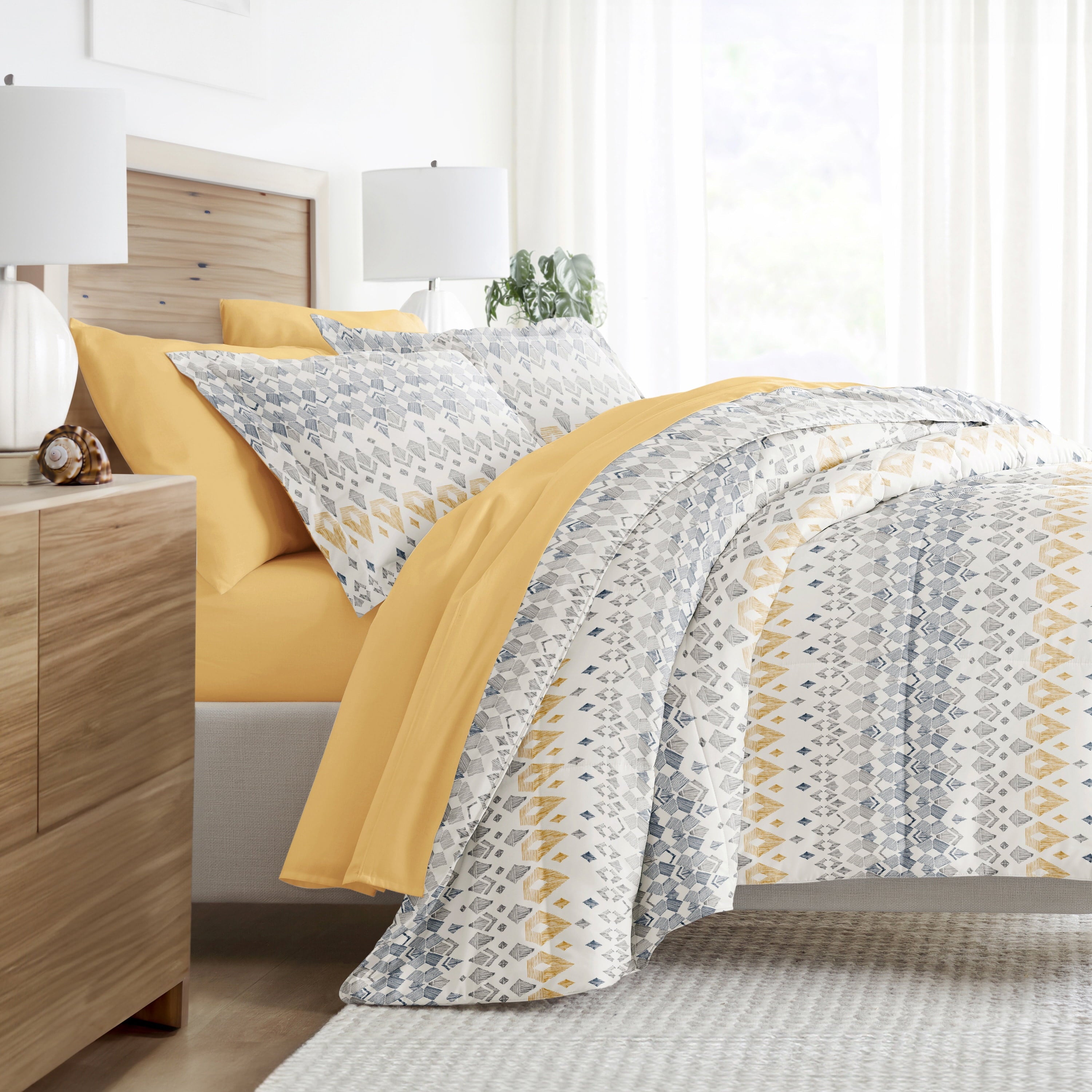 Hypoallergenic Cloud 7 Piece Bedding Bundle, Microfiber Patterned Comforter and Sheet Set, Queen - Hypoallergenic Ultra-Fluffy Quilt for Winter - Default Title