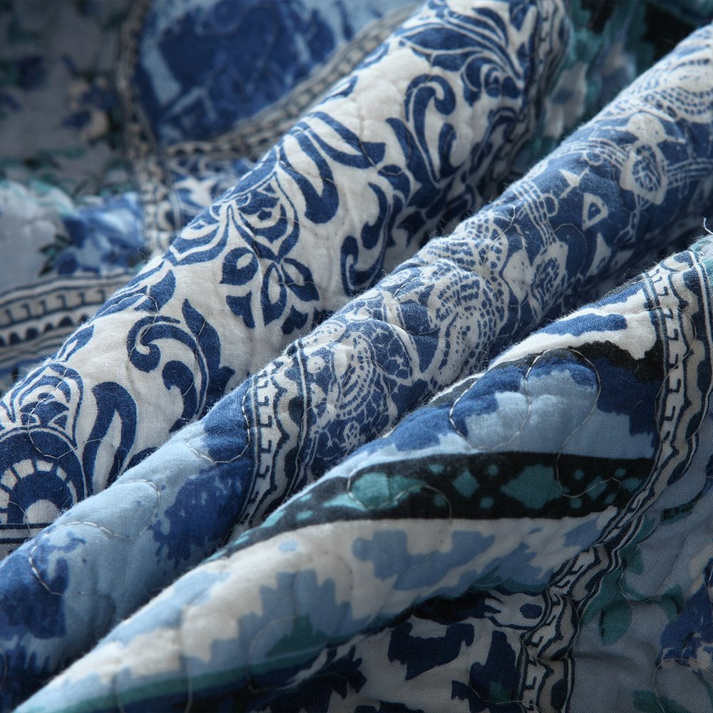 All-Season Quilt Comforter Cotton Bedding Set With Shams, Vintage Blue, King - Luxurious Quilted Duvet Cover Set Detail