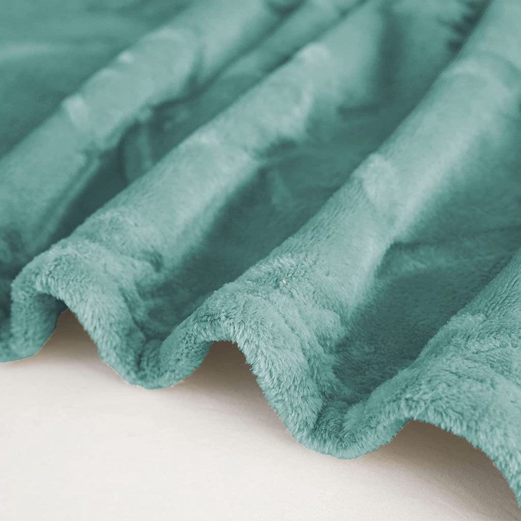 Cozy Fleece Queen Size Soft Bed Blanket, Warm Fuzzy Luxury Bed Blankets, Decorative Geometry Pattern Plush Throw Blanket for Bed,... - Cozy Fleece Throw Blanket for Couch & Bed Detail