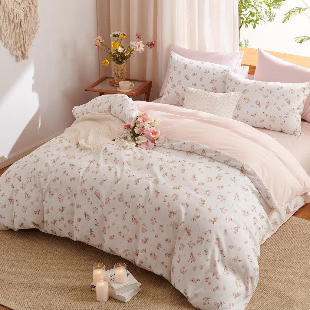 Fluffy Down Alternative Pink loyalty Floral Comforter Queen Sets, 3 Pieces Chic Botanical Pink White Floral Reversible Comforter for All Season - Cloud-Like Soft Lightweight Bed Comforter Detail