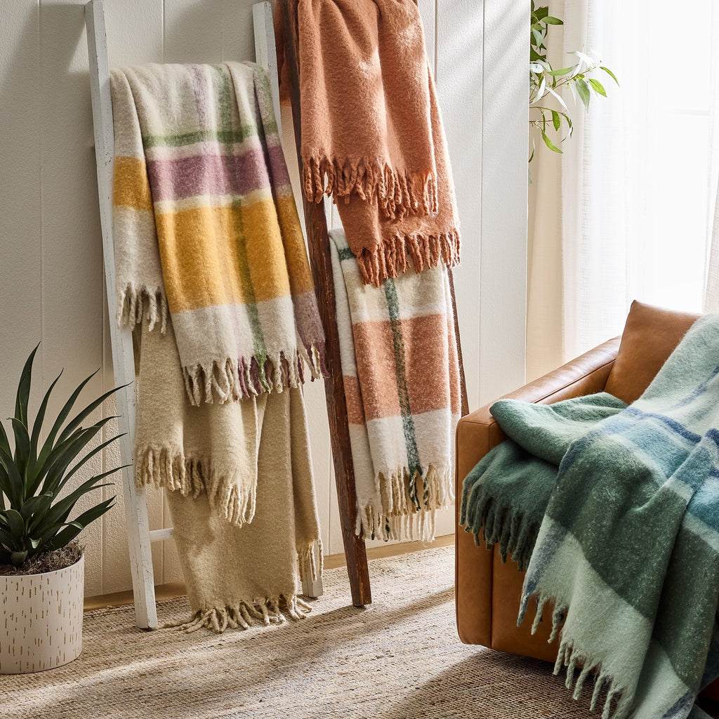 Super Soft Flannel Faux Mohair Cozy Couch Throw Blanket Green Plaid, 50x72" - Lightweight Plush Warm Blanket for All Seasons Detail