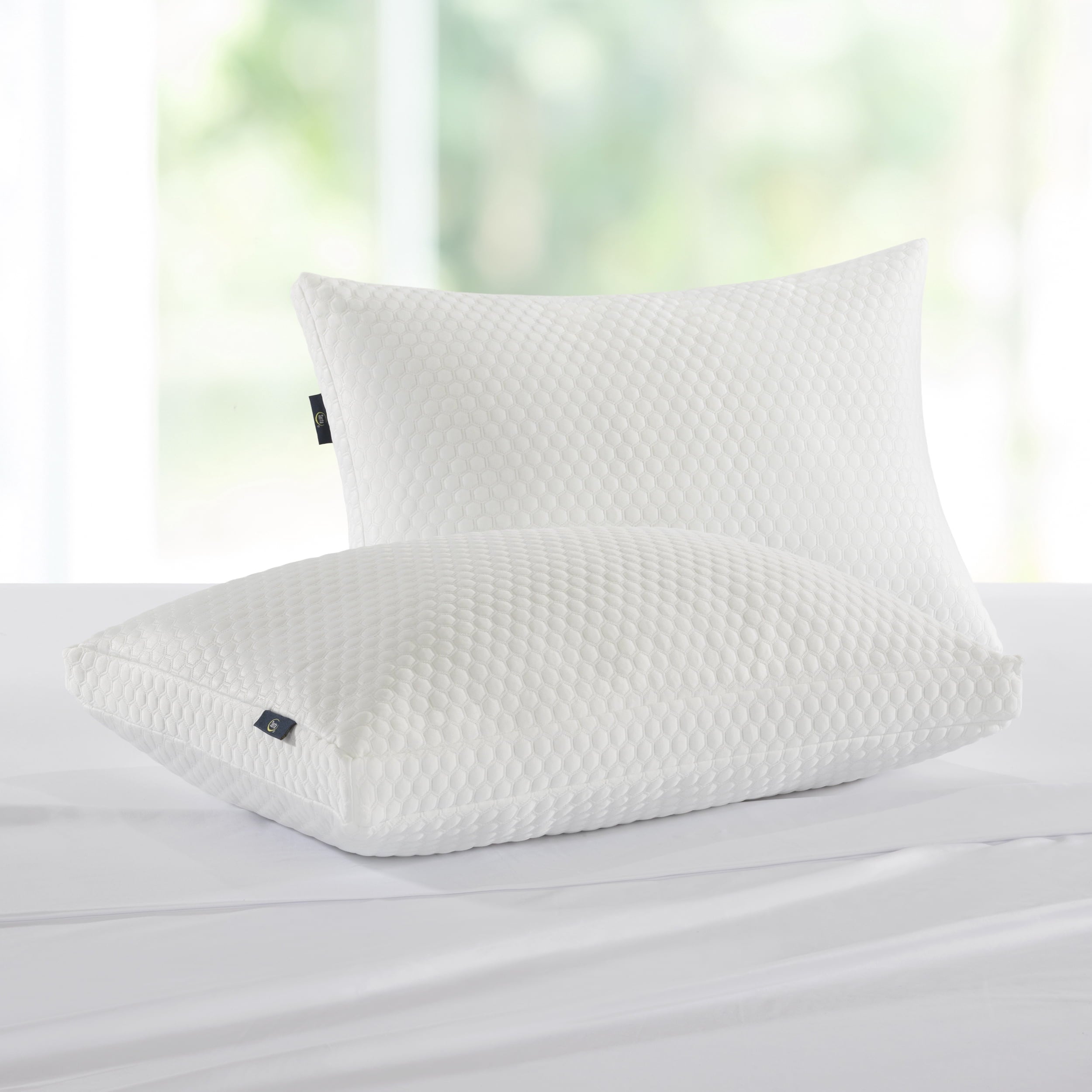 Decorative Plump Sleep Chill Standard/Queen Bed Pillow, Hypoallergenic Fill - Orthopedic Shredded Foam Bed Pillow Set Detail