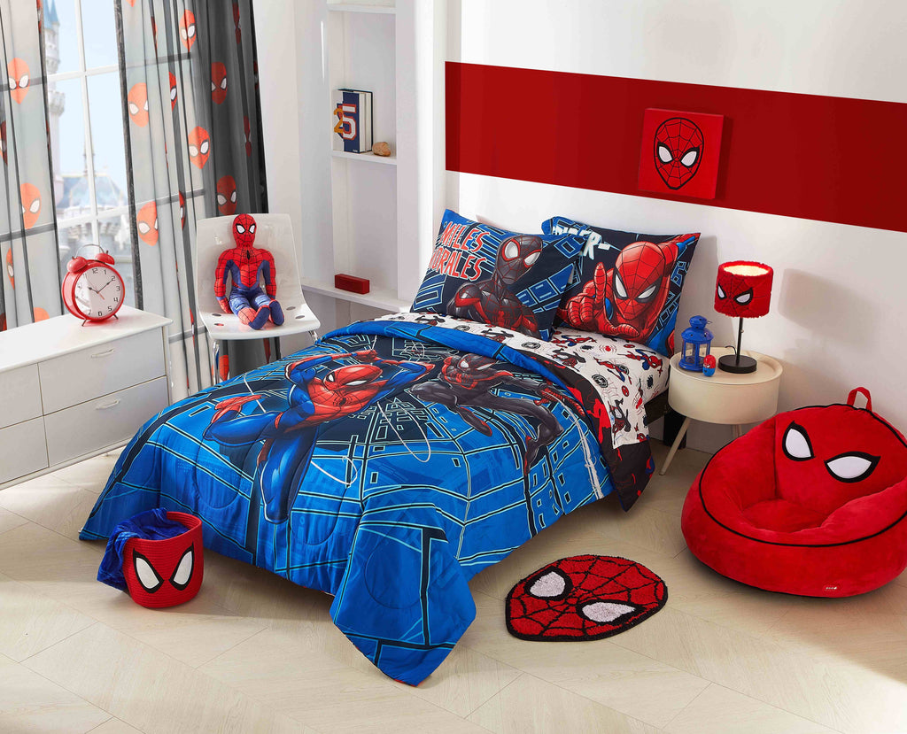 All-Season Spiderman Techno City Kids 2 Piece Blue Reversible Comforter and Pillowcase Set, Twin/Full - All-Season Down Alternative Comforter Insert Detail