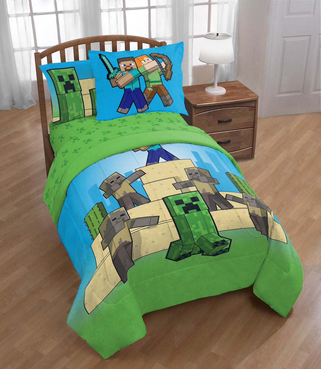 Fluffy Down Alternative Desert Mob Action 5 Piece Twin Size Kids Comforter Set with Sham - Gaming Bed Sets for Kids and Teens - Luxurious Quilted Duvet Cover Set Detail