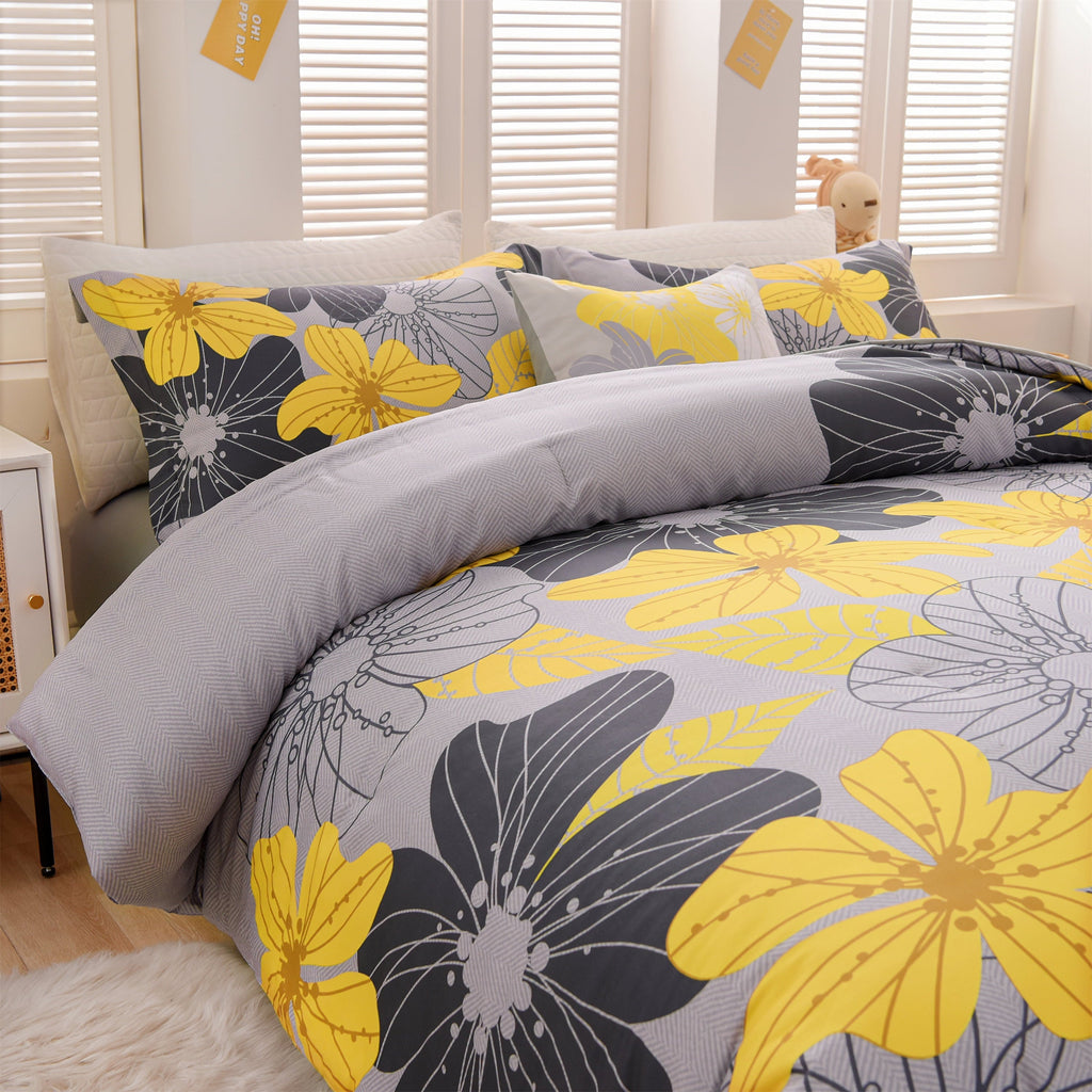 Hypoallergenic Cloud Yellow Floral Comforter Set Queen Flower Bed Set Adult Soft Botanical Boho Bedding Set - Cloud-Like Soft Lightweight Bed Comforter Detail