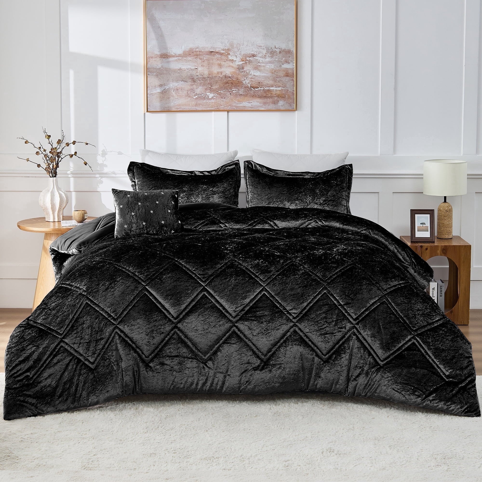 All-Season King/Cal King Size Comforter Sets, Velvet Bedding Comforter Set for All Seasons, Black Bedding Set with Decor Pillow - All-Season Down Alternative Comforter Insert Detail