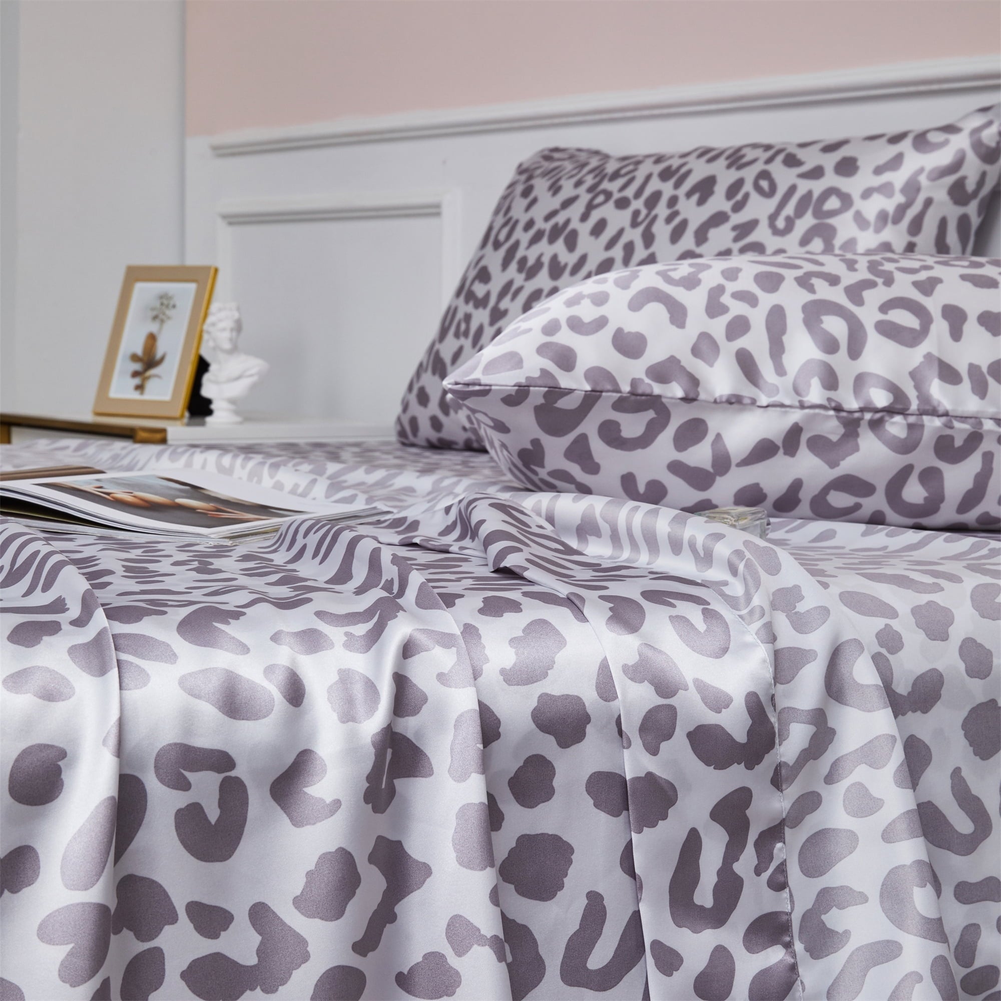 Cooling Sateen Satin Sheets Twin Silk Sheets Silver Leopard Bed Sheet Set Deep Pocket Bed Flat Fitted Sheet, 3-Pieces - Premium Ultra-Soft Pillowcase Pair for Sleeping Detail